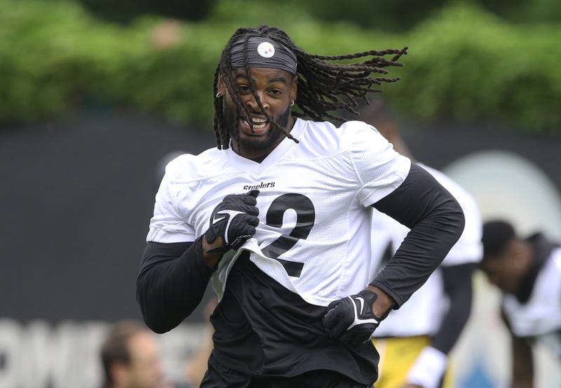 Pittsburgh Steelers running back Najee Harris (22) participates in minicamp at UPMC Rooney Sports Complex.. 
