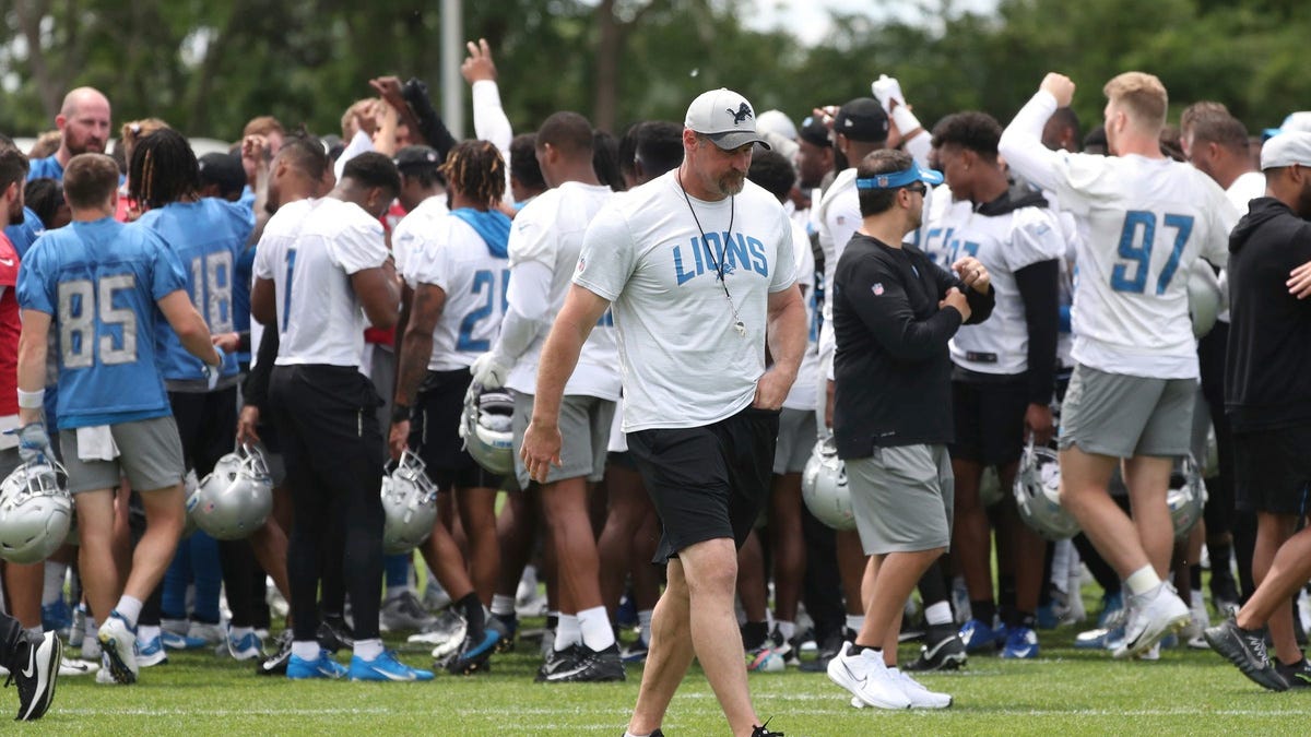 With eye on the future, Dan Campbell isn't scared of the past