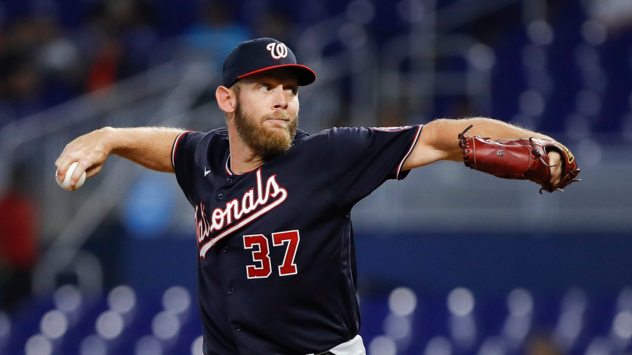 Dave Martinez: 'I hope and pray' Stephen Strasburg is able to pitch again
