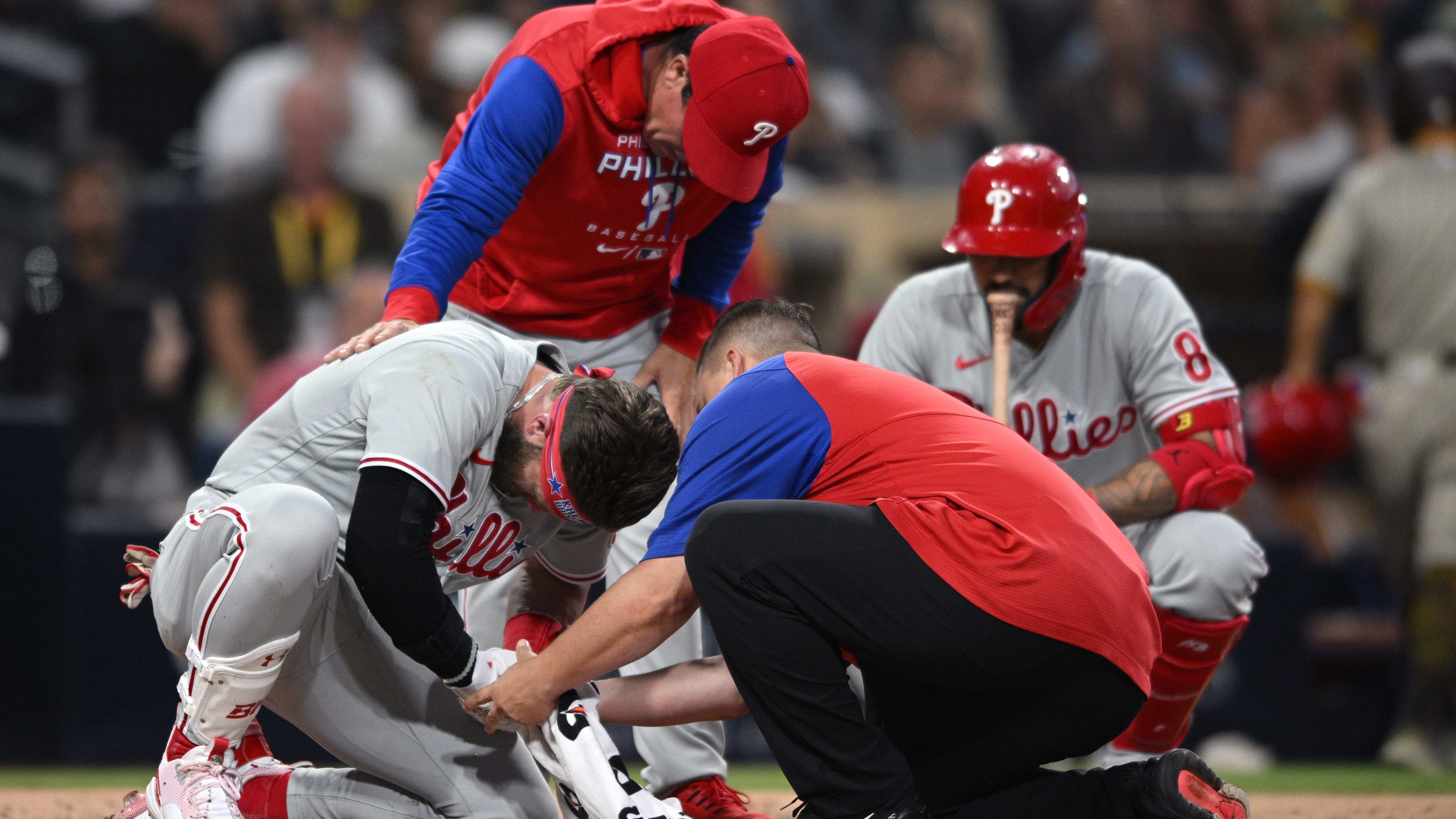 Report: Bryce Harper likely to undergo thumb surgery; plans to return in 2022