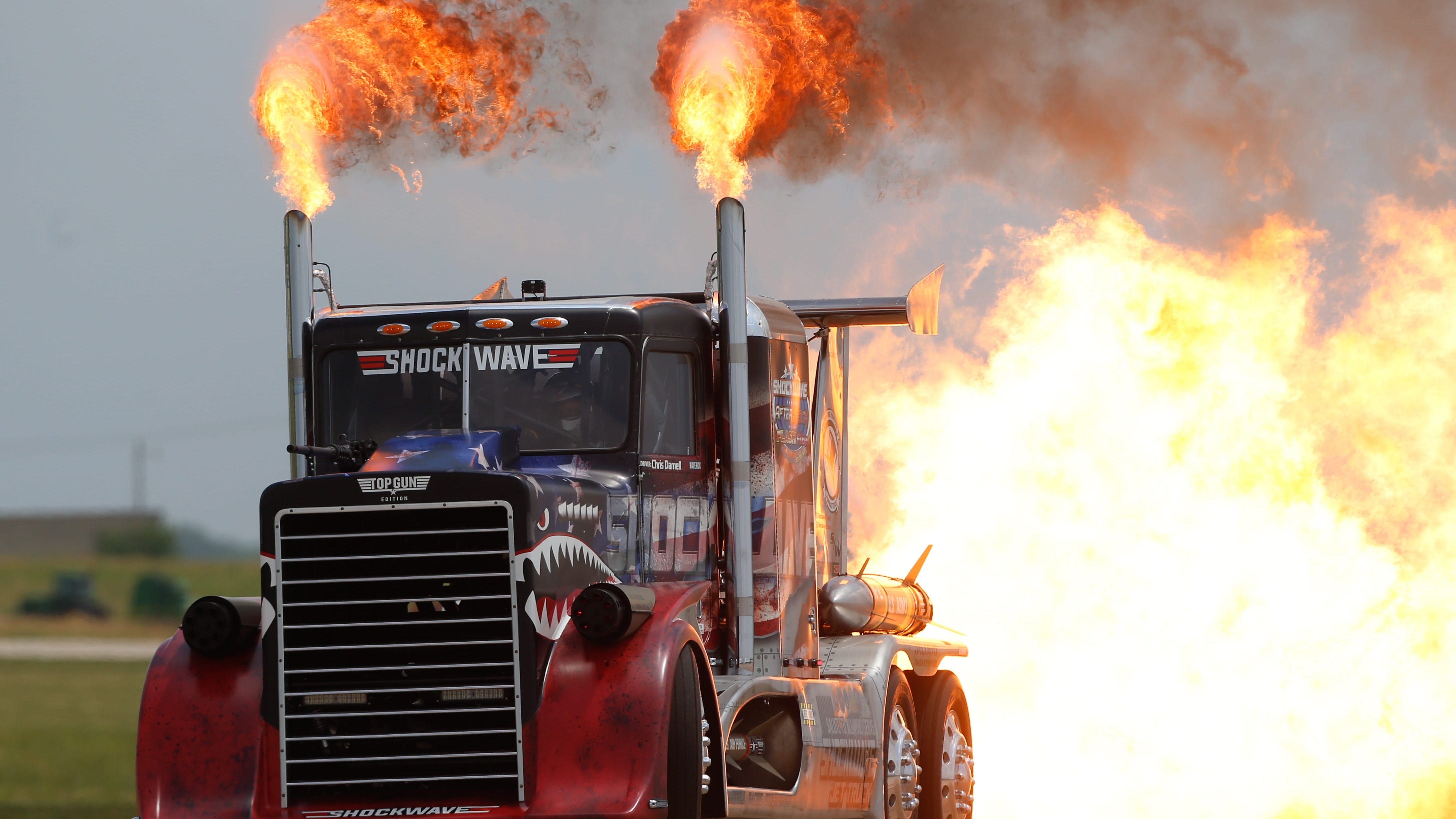 'Jet truck' explosion during Battle Creek Field of Flight Air Show leaves 1 dead