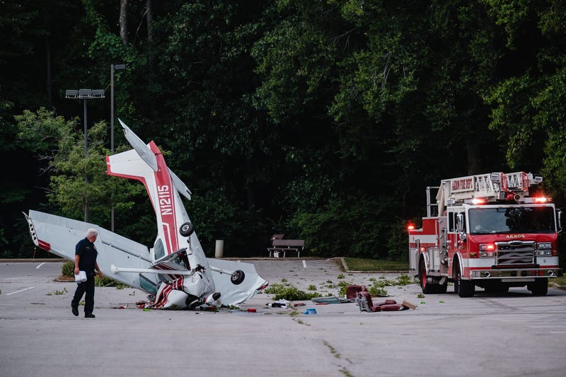 2 Survive Akron Plane Crash On The 4th