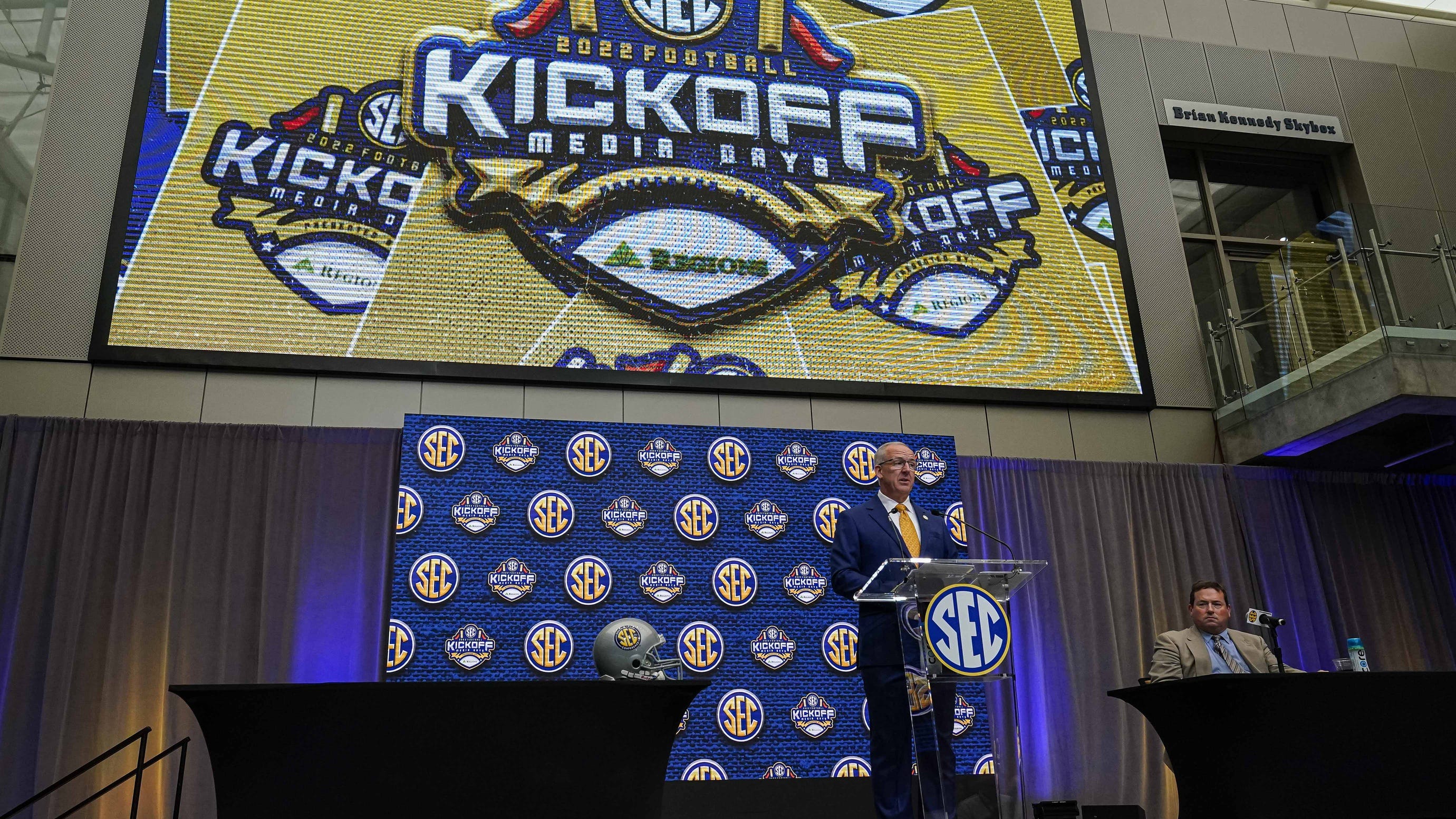 Brian Kelly: SEC, Big Ten realignment like a game of 'musical chairs'