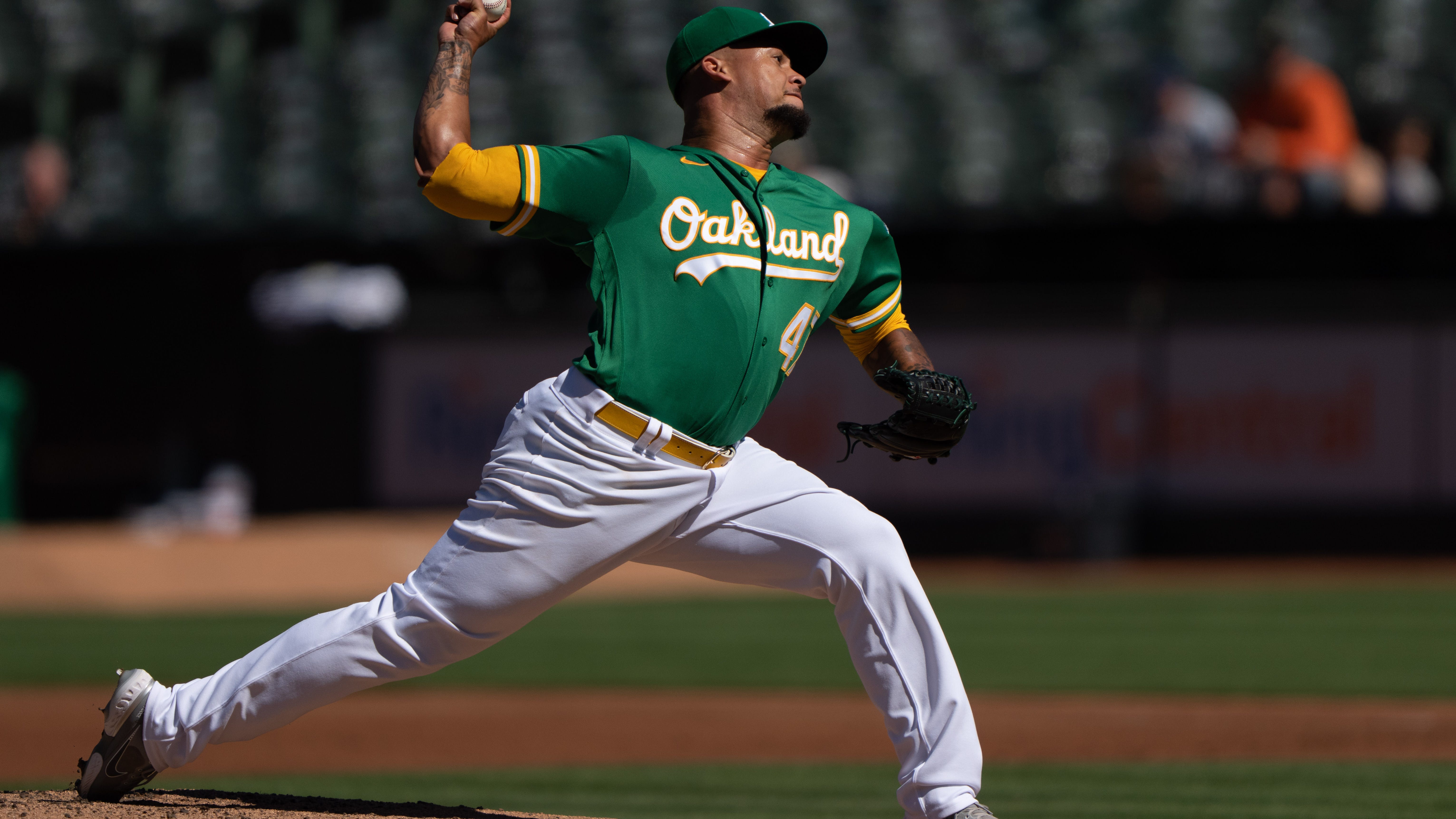 Yankees acquire Frankie Montas, Lou Trivino from Oakland for four minor-leaguers