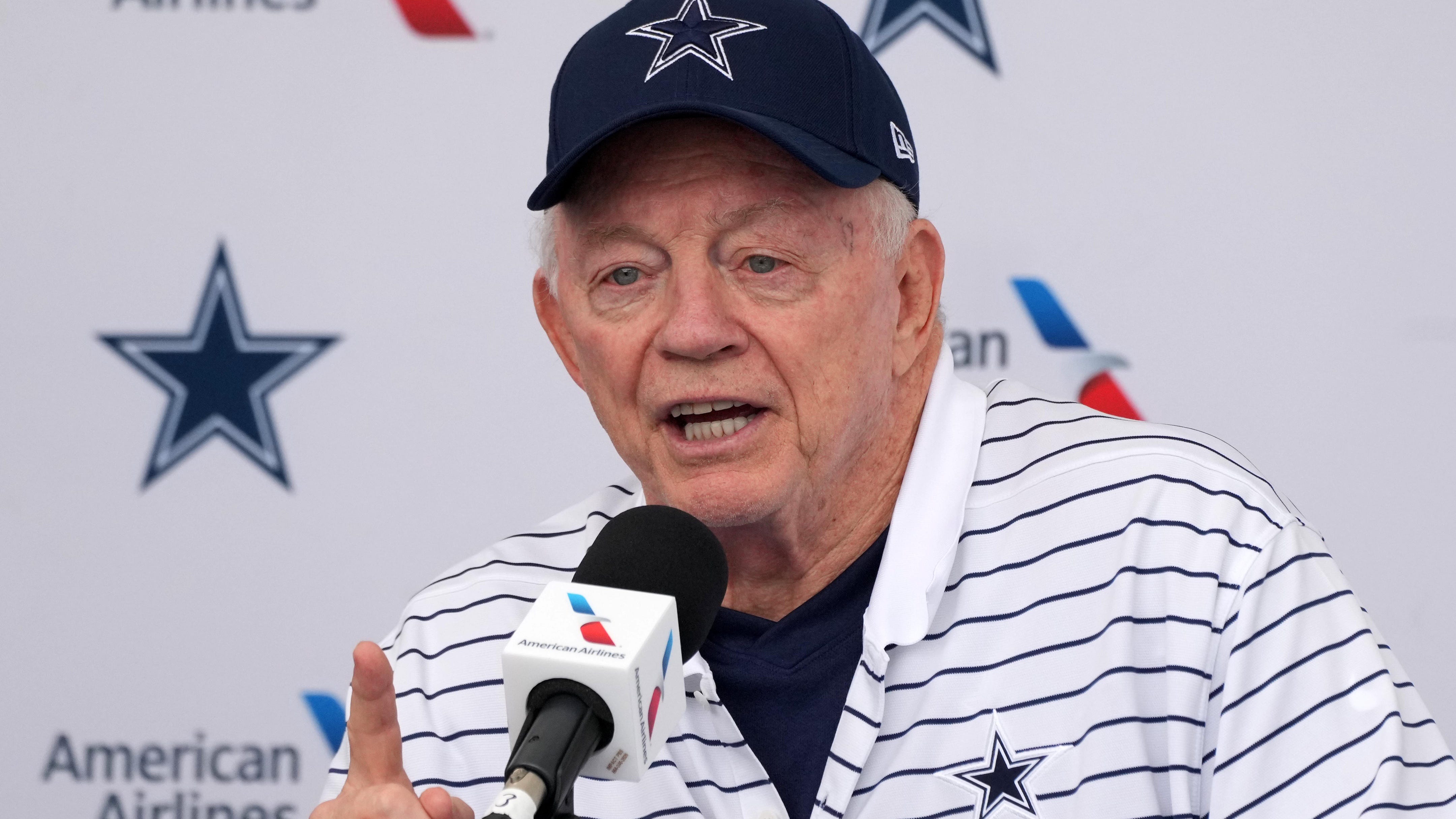 Jerry Jones says the 2022 Cowboys are "more equipped" to make a run than in 2021