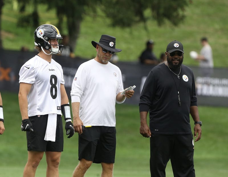 Mike Tomlin with Matt Canada and Kenny Pickett