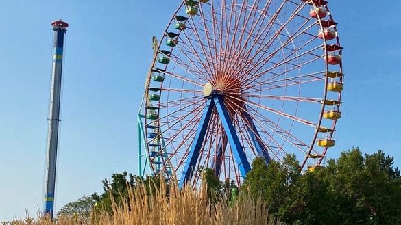 Couple arrested for having sex in view of others on Cedar Point Ferris wheel