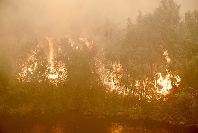 The McKinney Fire along Highway 96 in Klamath River, California, on Sunday, July 31, 2022. 