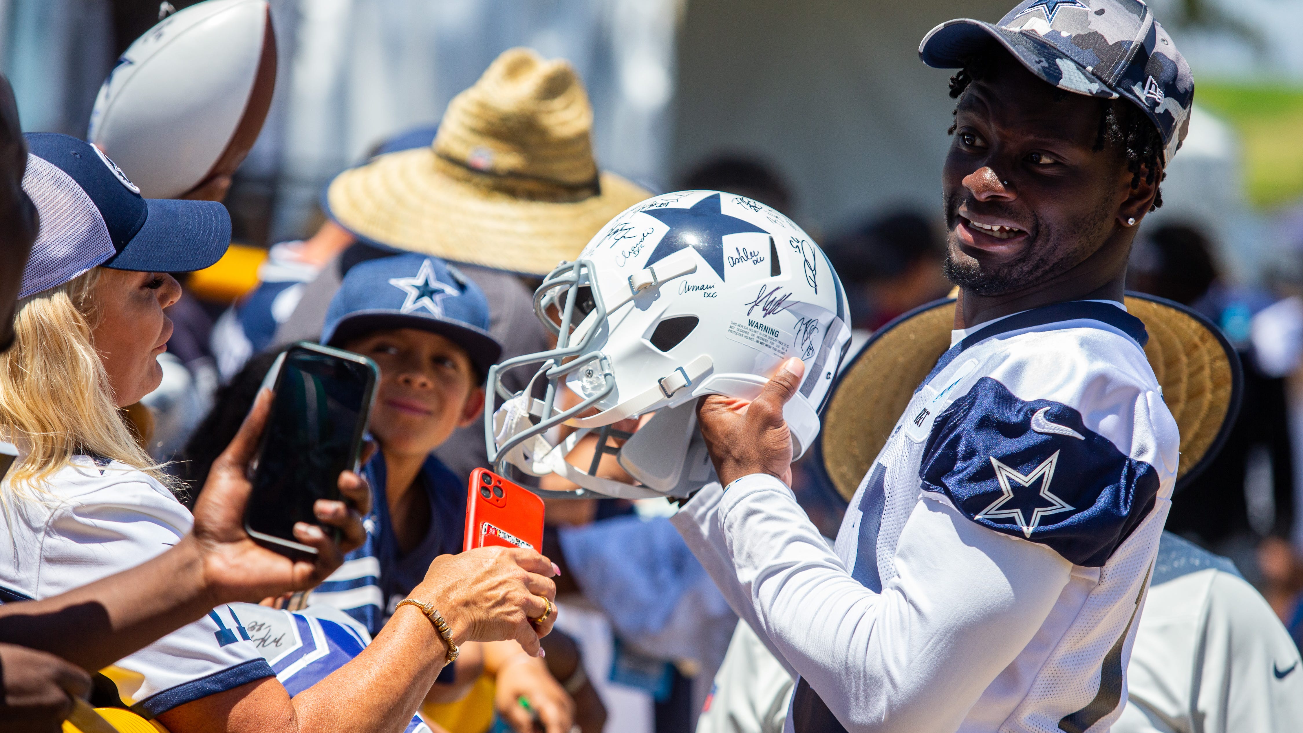 Are Cowboys hinting that Michael Gallup will play sooner than later?