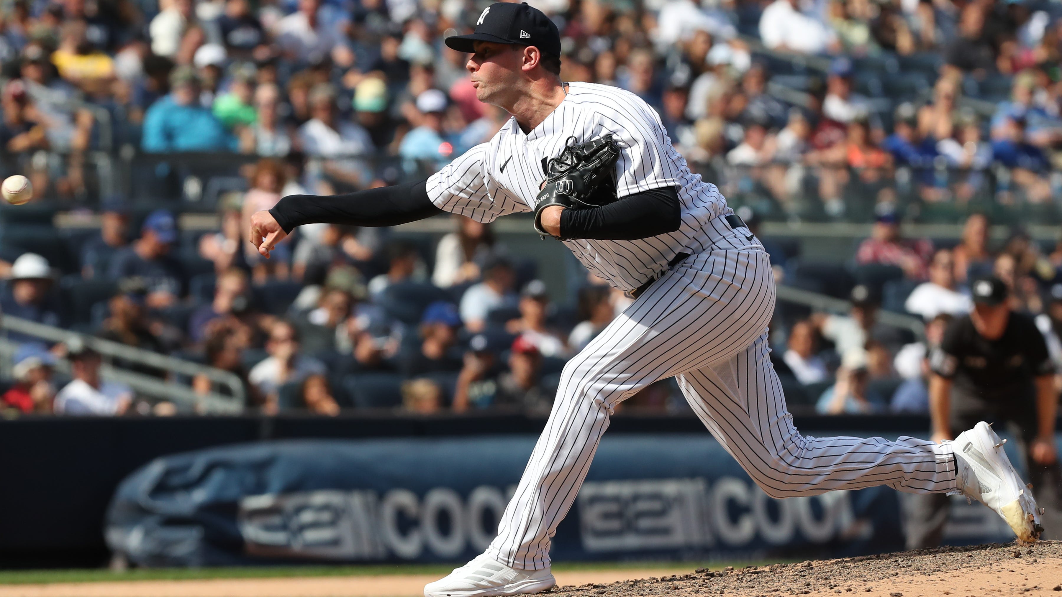 Scott Effross headed to IL with shoulder strain, Yankees to recall Clarke Schmidt
