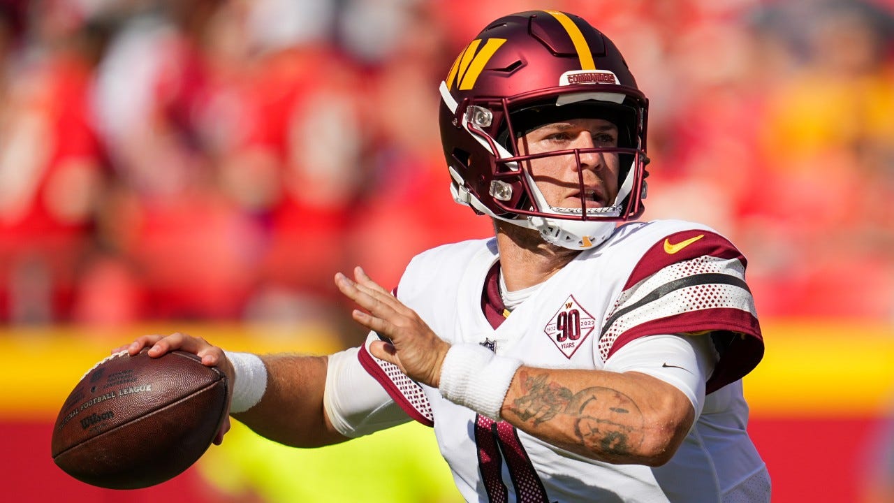 How Commanders offense changes with Carson Wentz out, Taylor Heinicke in