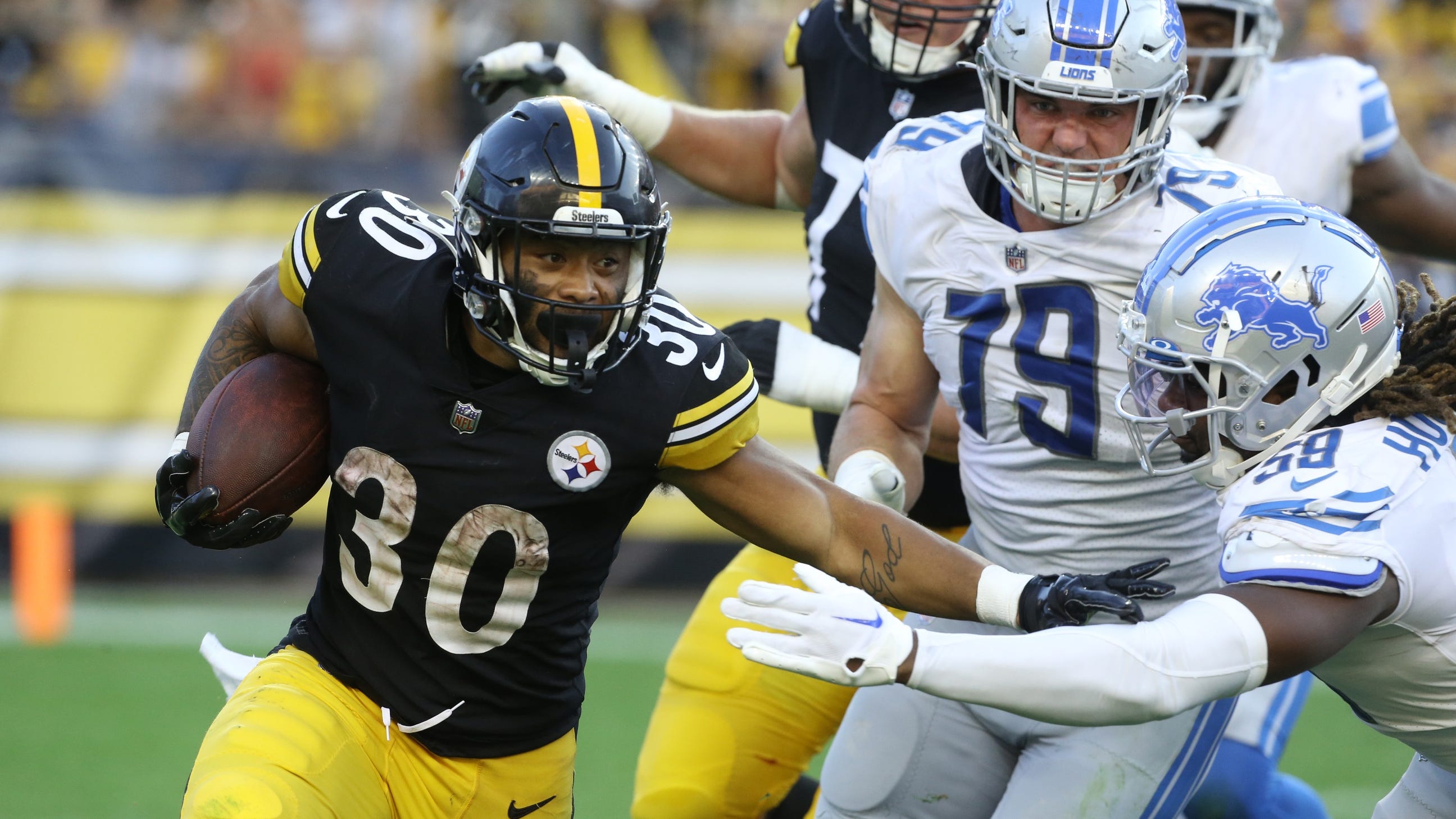 Still in amazement, undrafted Warren could make impact in 2022