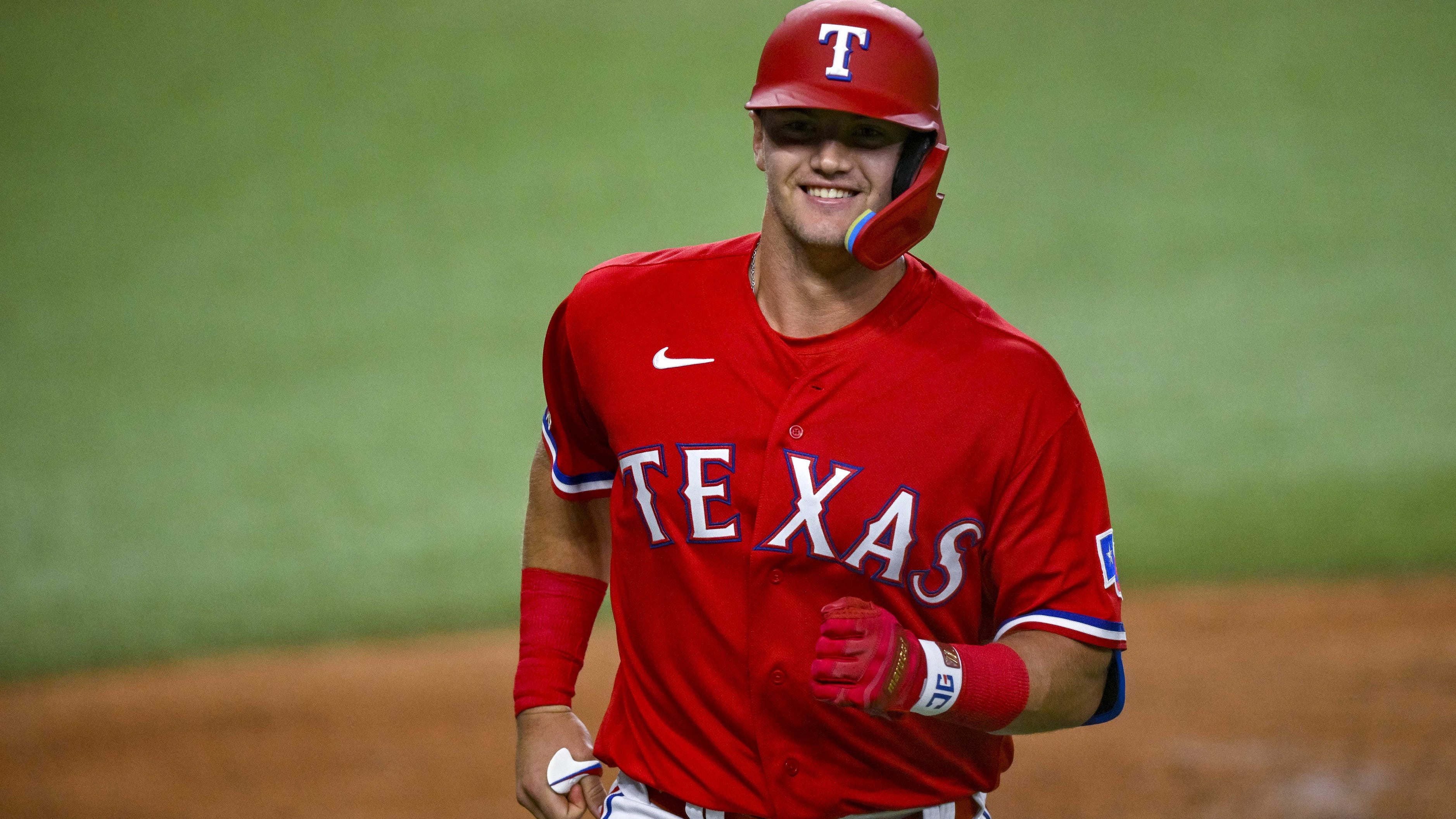 Levi Weaver on top Rangers spring training storylines, prospect development