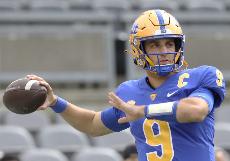 Kedon Slovis in warmups