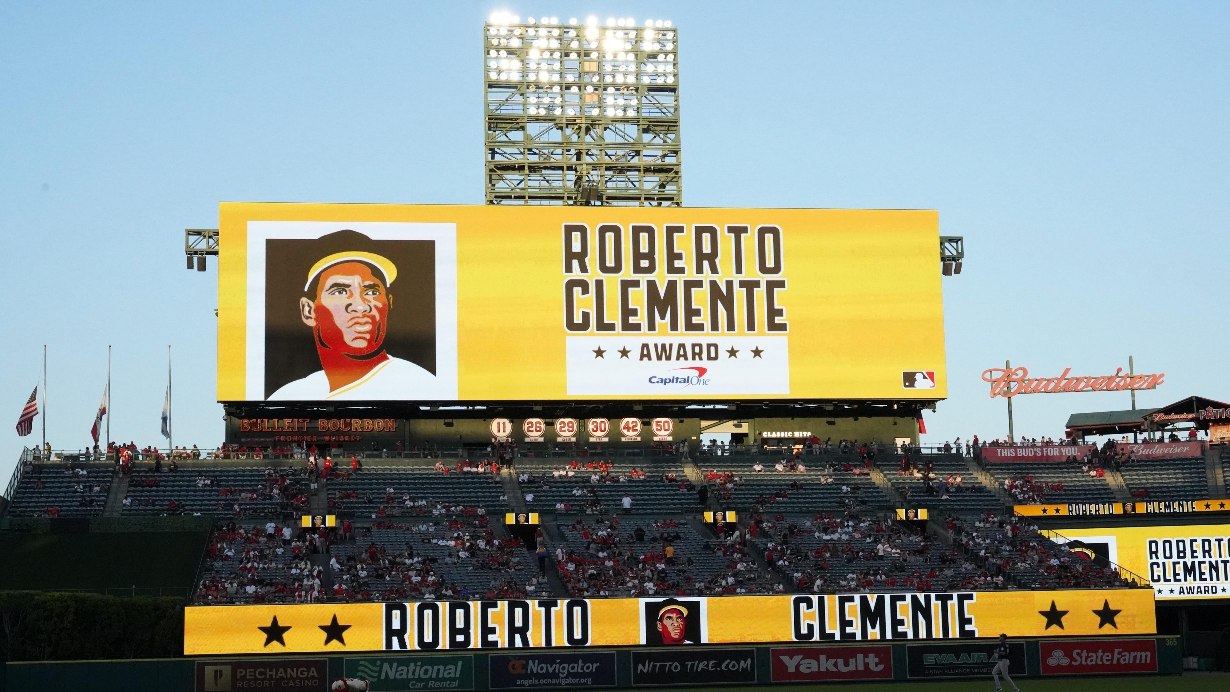 Book about Roberto Clemente on list of banned books in Florida county