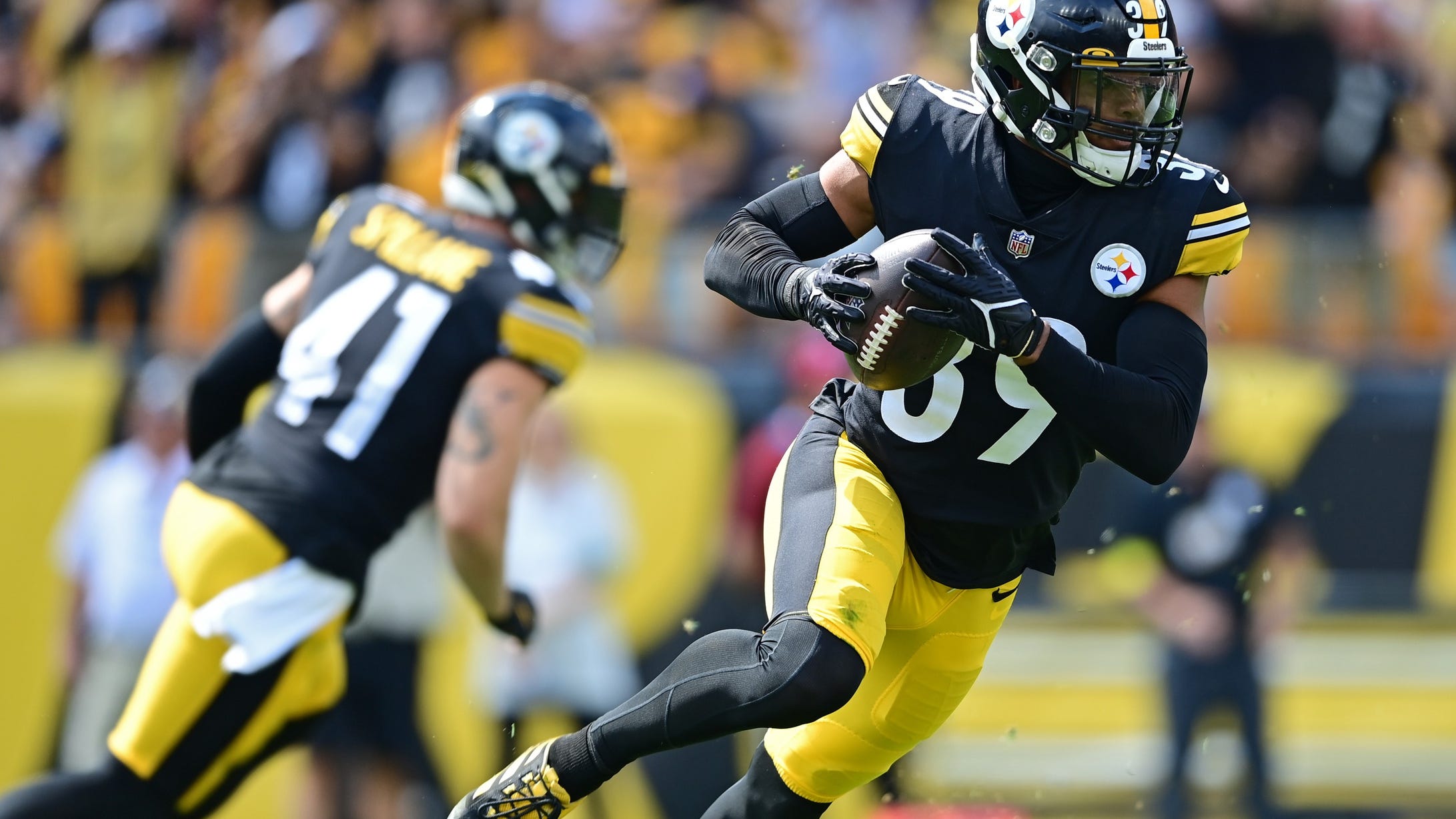 Steelers safety Minkah Fitzpatrick in concussion protocol