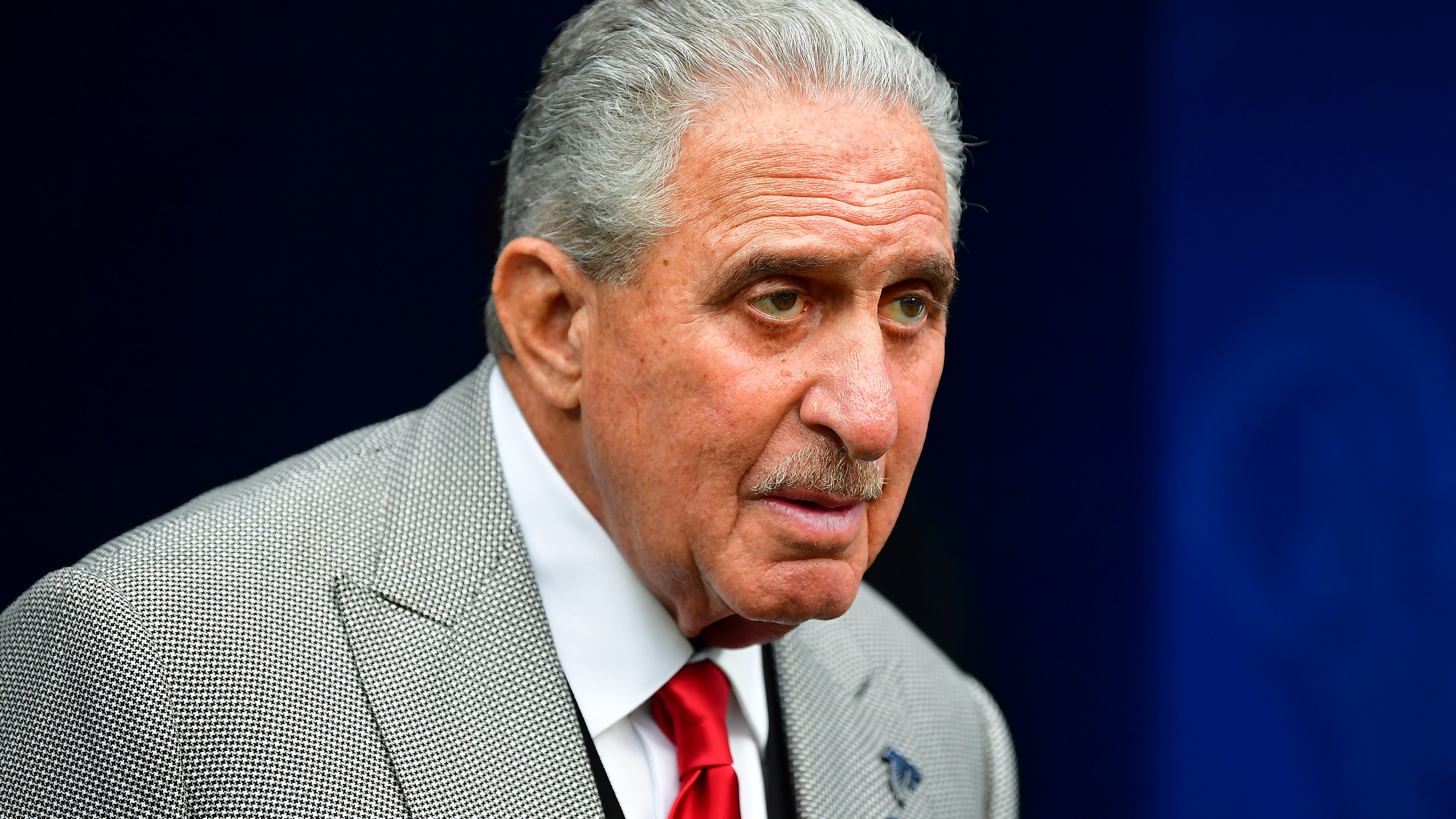 Falcons "moving in the right direction", says owner Arthur Blank