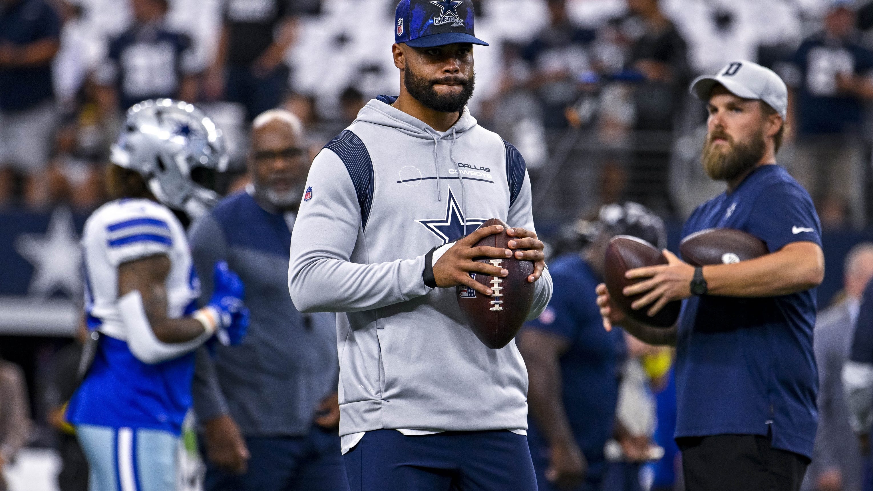 Jerry Jones on Dak Prescott's chances of playing vs. Eagles: 'He's got to spin the ball'