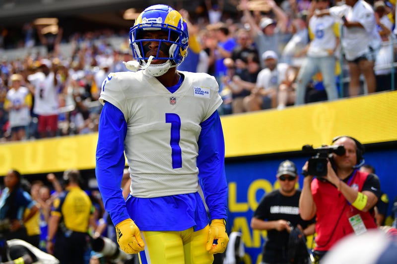  Los Angeles Rams wide receiver Allen Robinson II (1) celebrates his touchdown scored against the Atlanta Falcons