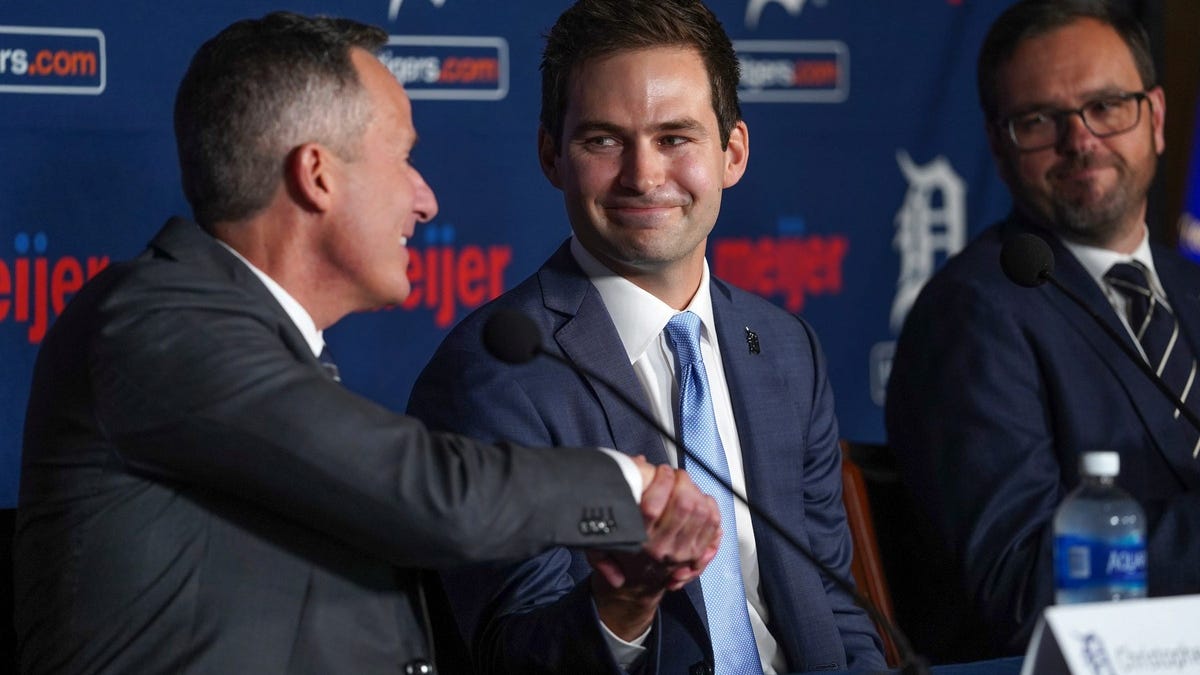 Yzerman helped steer Tigers to Harris, who will 'lean on' Red Wings GM