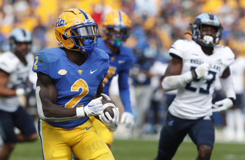 Israel Abanikanda rushing in the clear