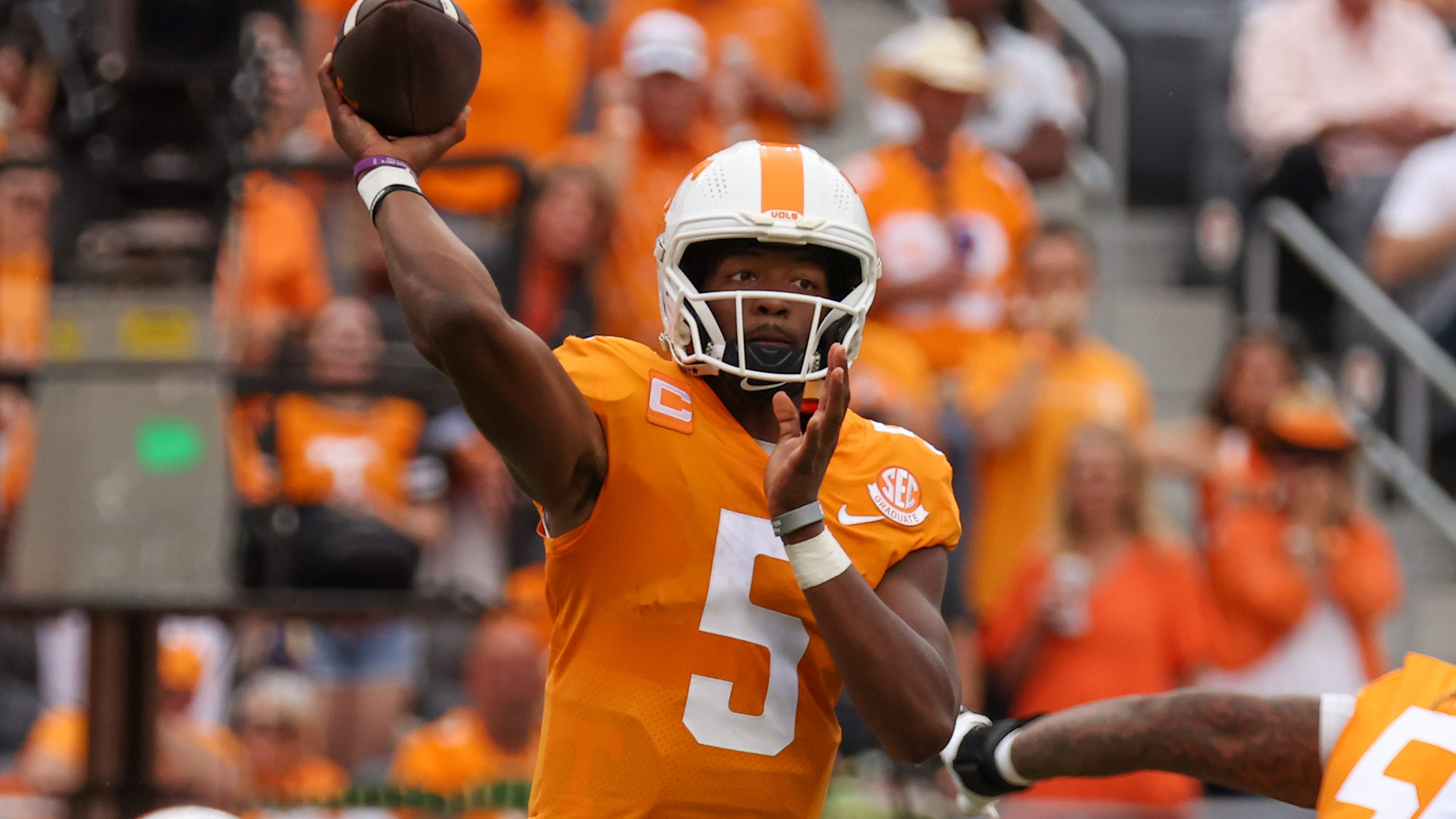 Should the Cowboys draft a QB in round 2?