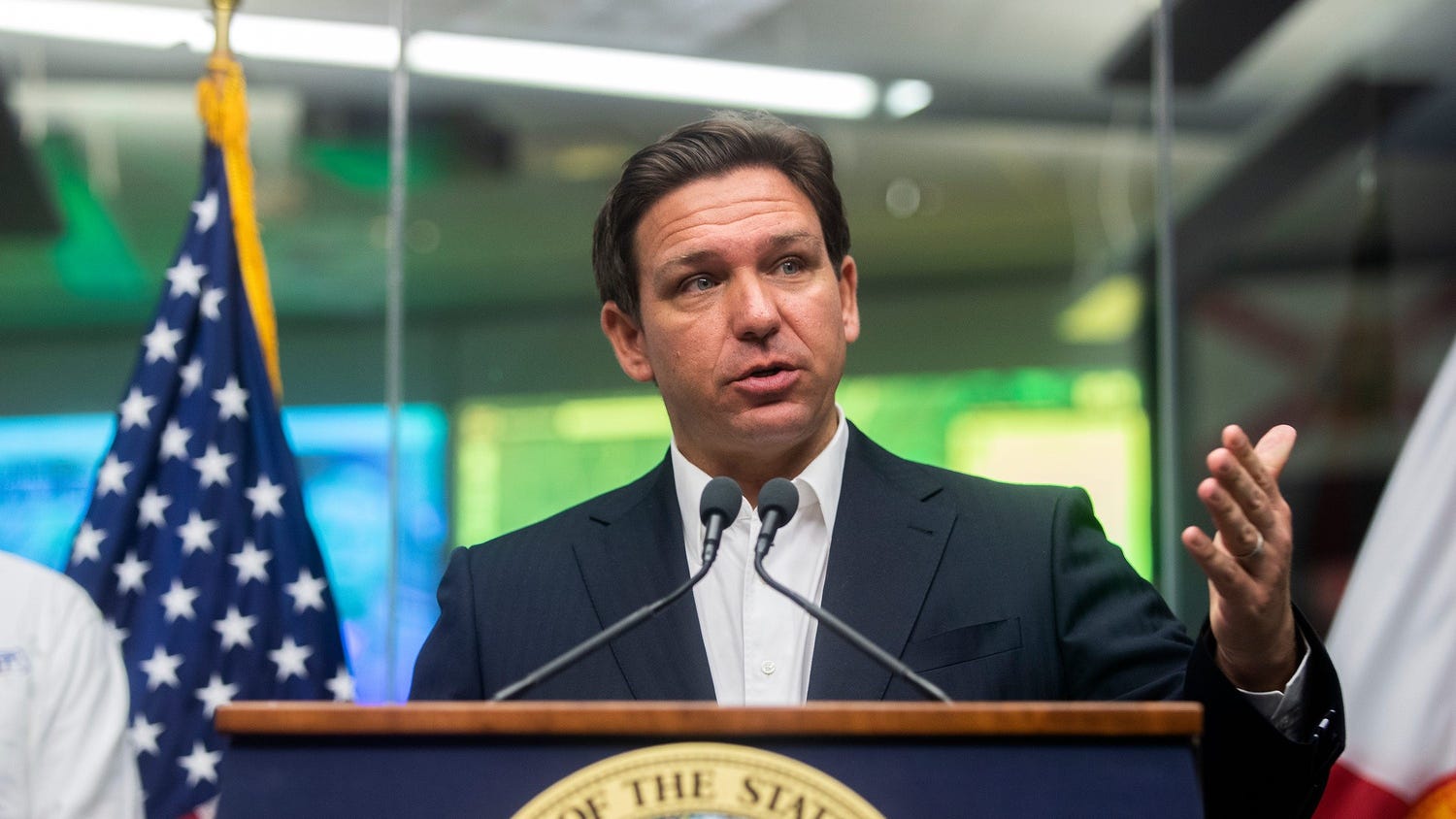 Hurricane Ian pushes politics aside for Biden, DeSantis