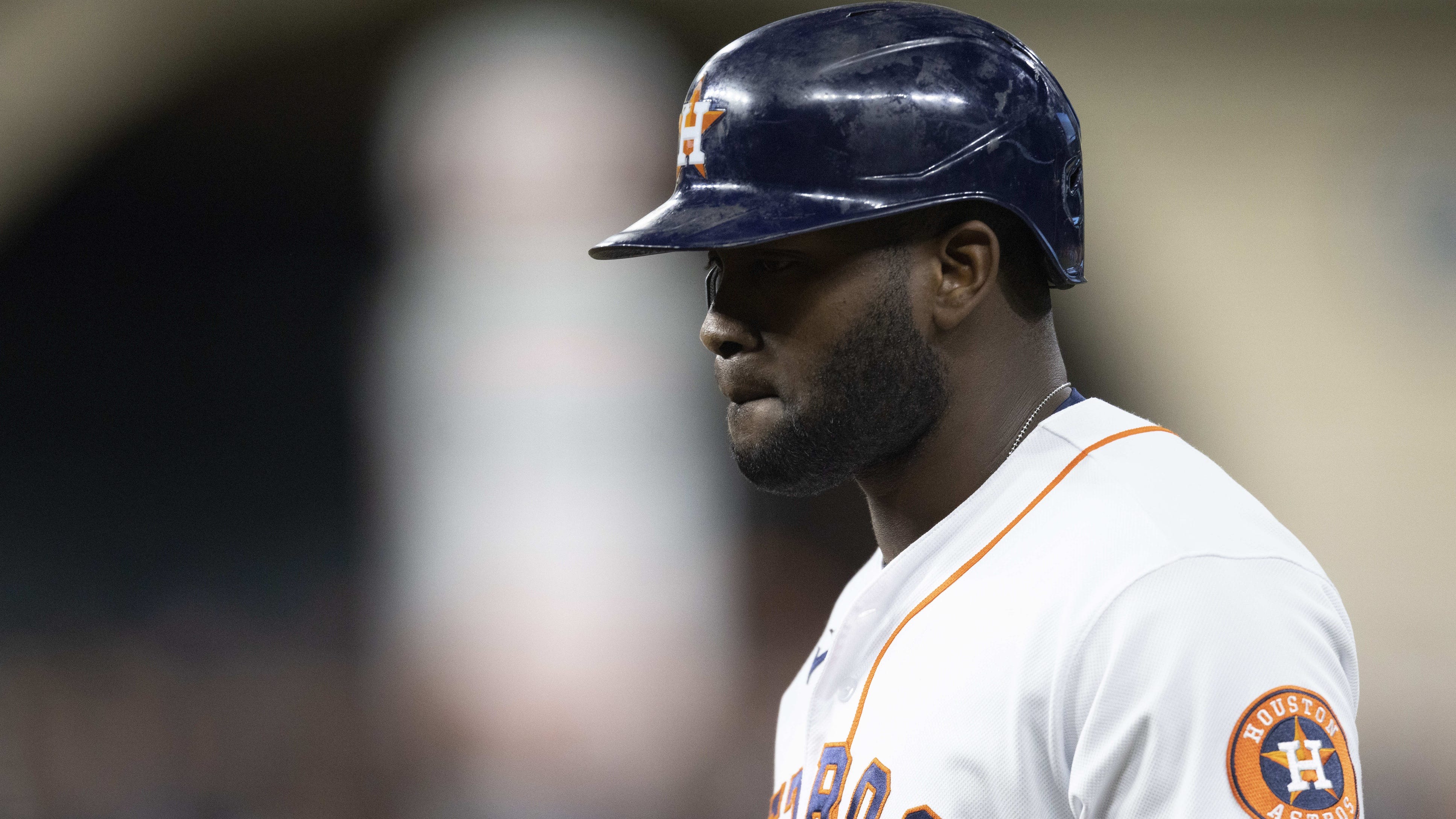 Yordan Alvarez exits Tuesday's game with ankle discomfort