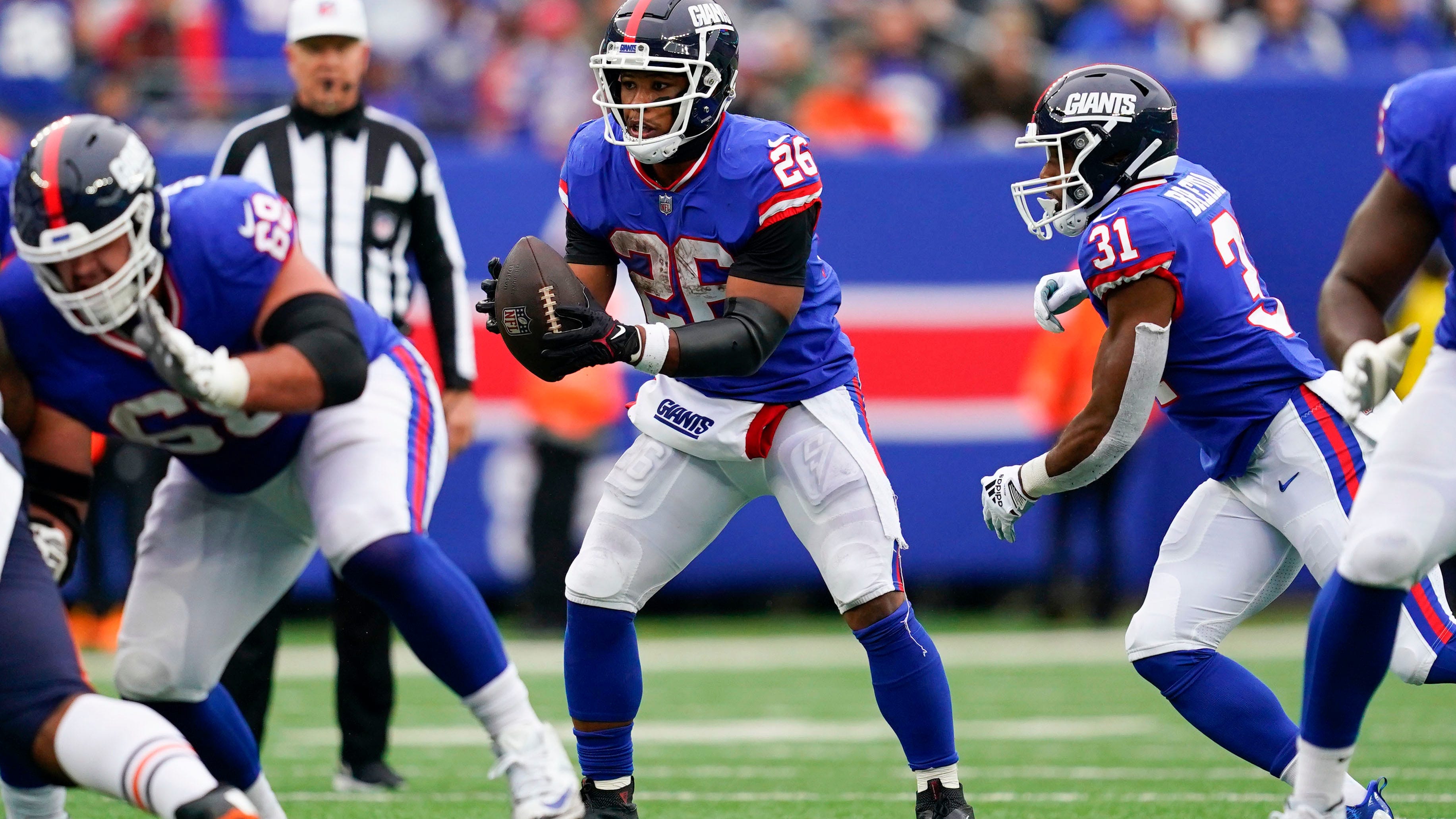 Giants break out the Wildcat after Daniel Jones, Tyrod Taylor both injured vs. Bears