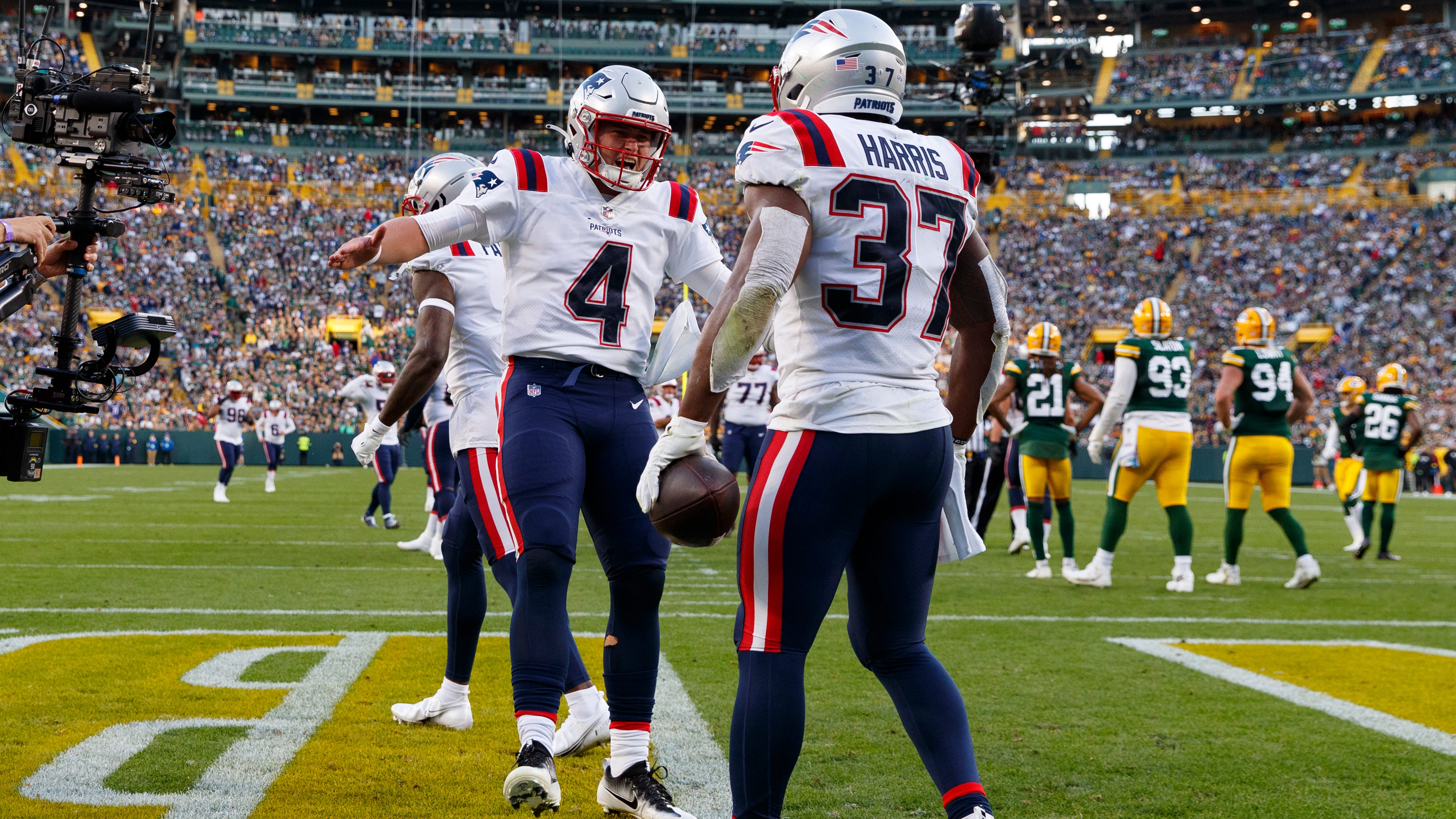 Bailey Zappe proved he's got guts. But don't overrate his NFL debut.