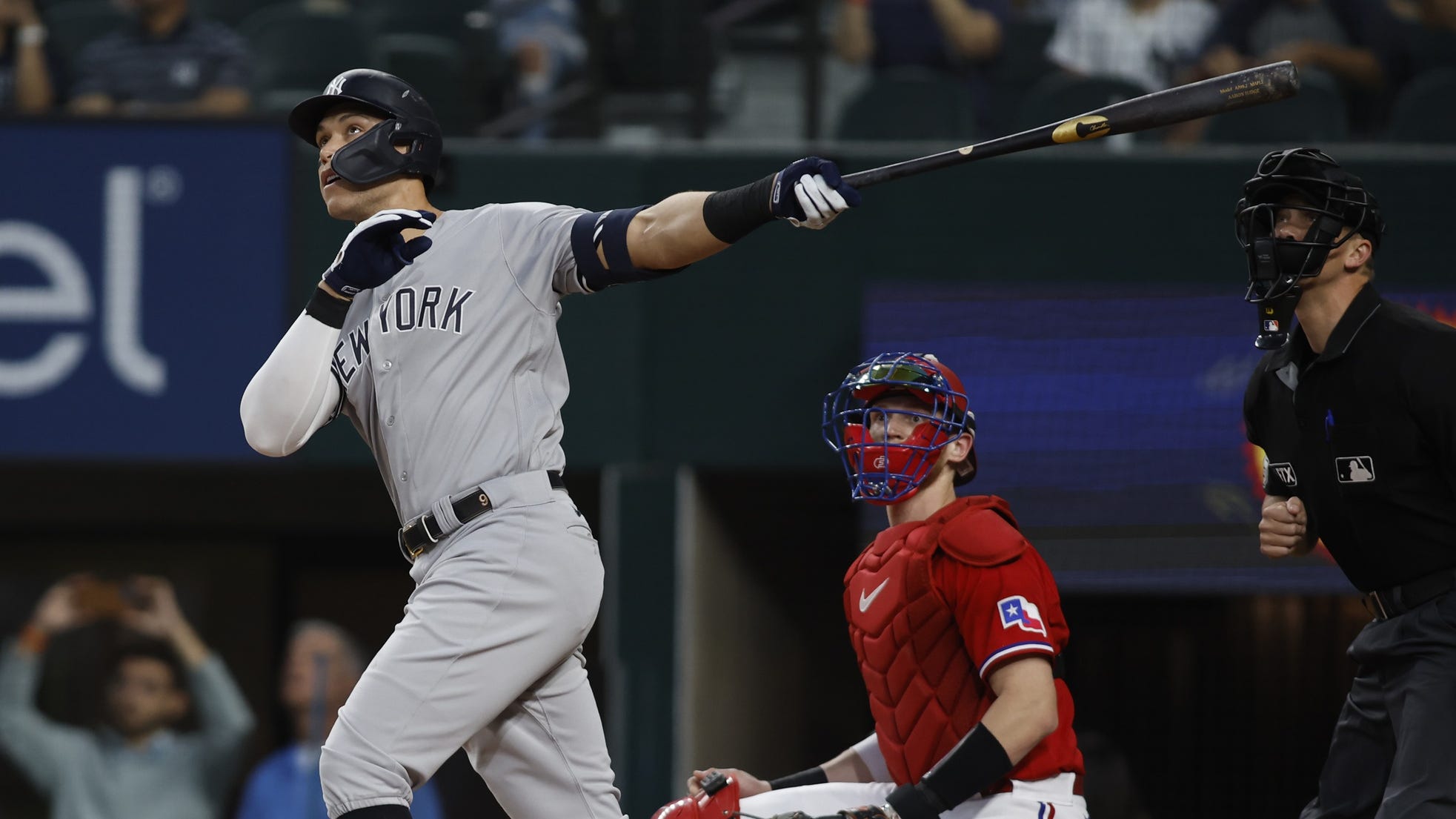 Fan speaks on almost catching Aaron Judge's 62nd home run ball