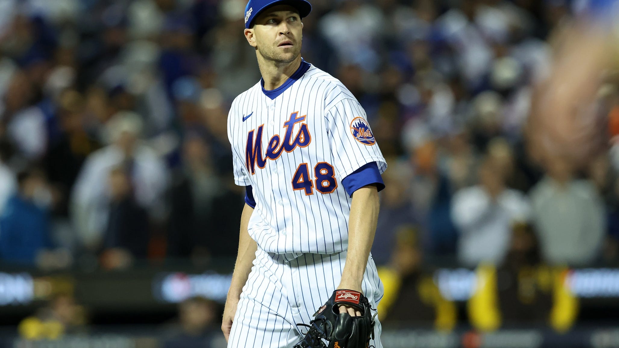 Report: Jacob deGrom informed Rangers he'd be interested in signing with them