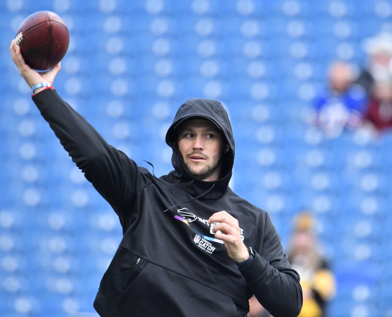 Josh Allen throwing in warmups