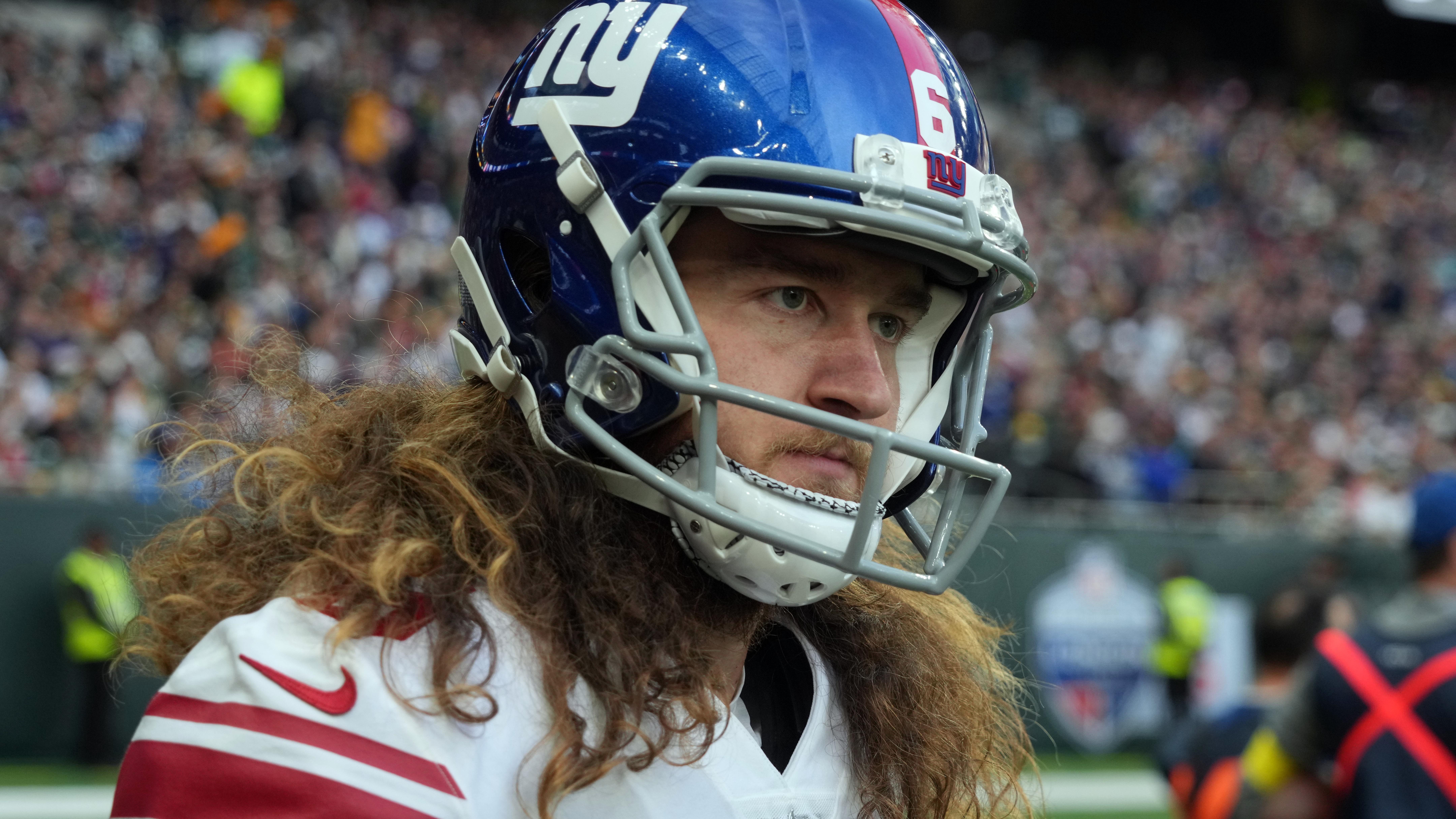 LOOK: Giants' Jamie Gillan gets rare illegal kick penalty, Eagles score on next play