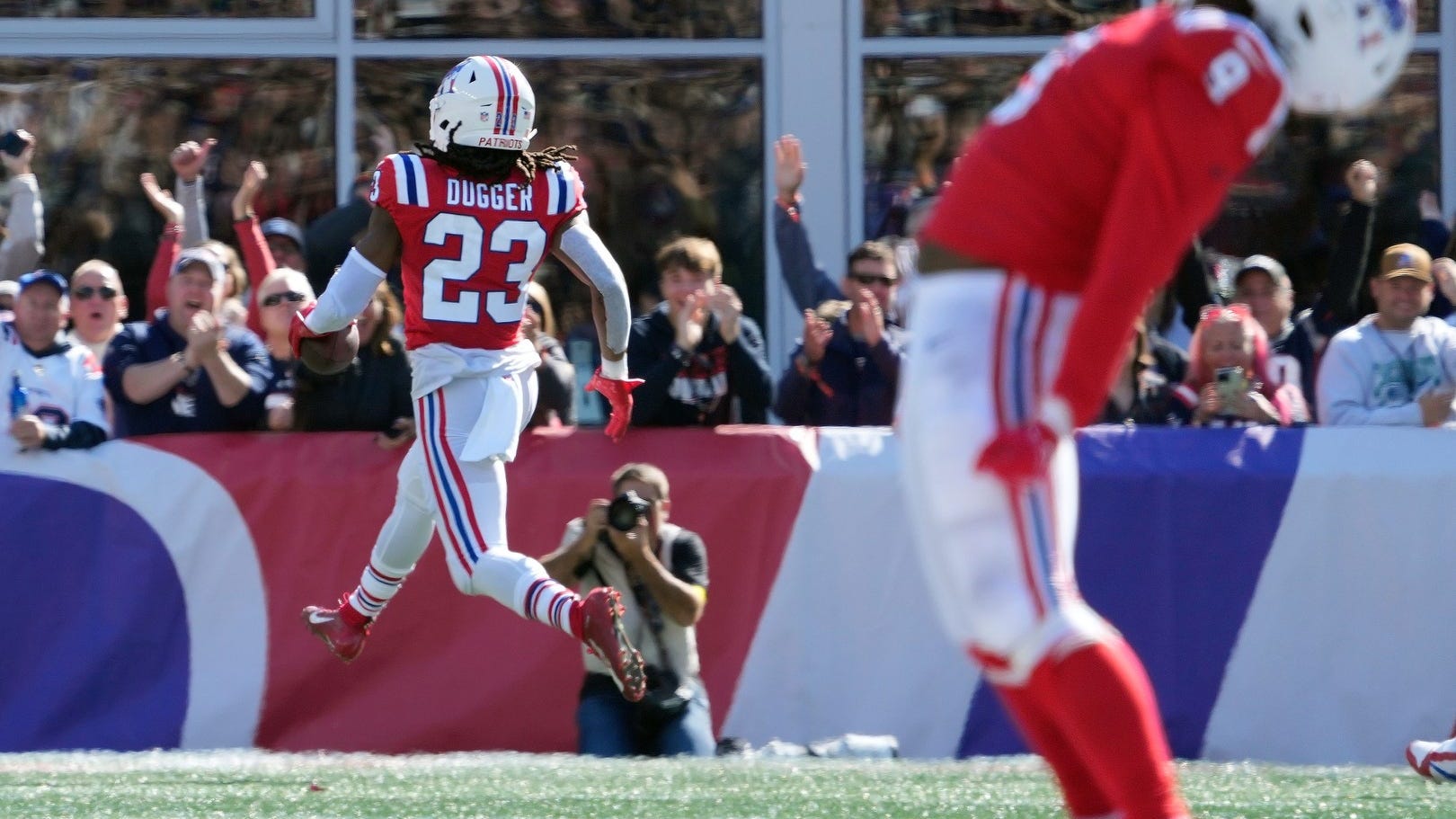 Who will be the Patriots ‘non-QB MVP’ in 2023?