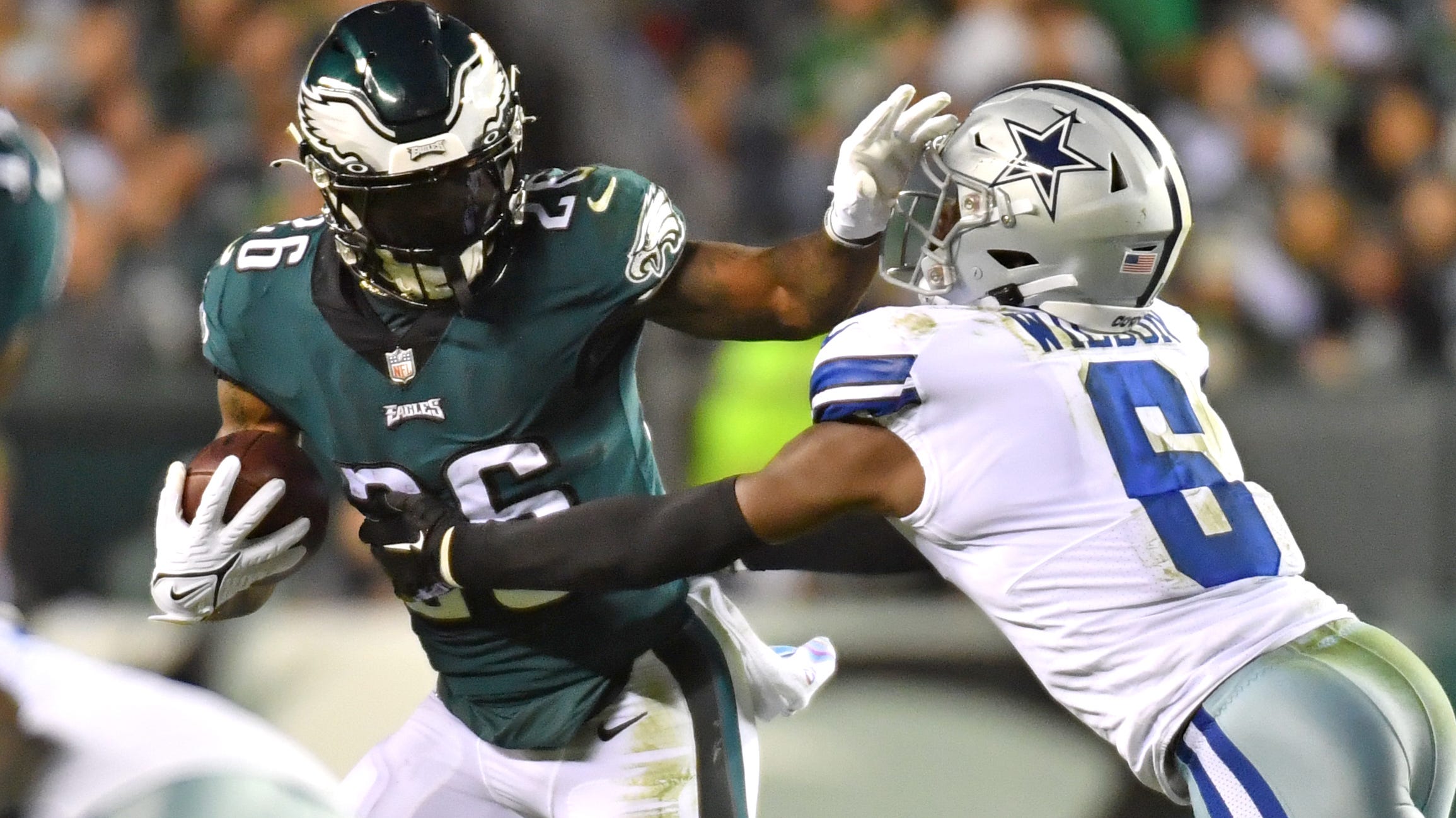 Cowboys fall short of epic comeback, lose to Eagles 26-17