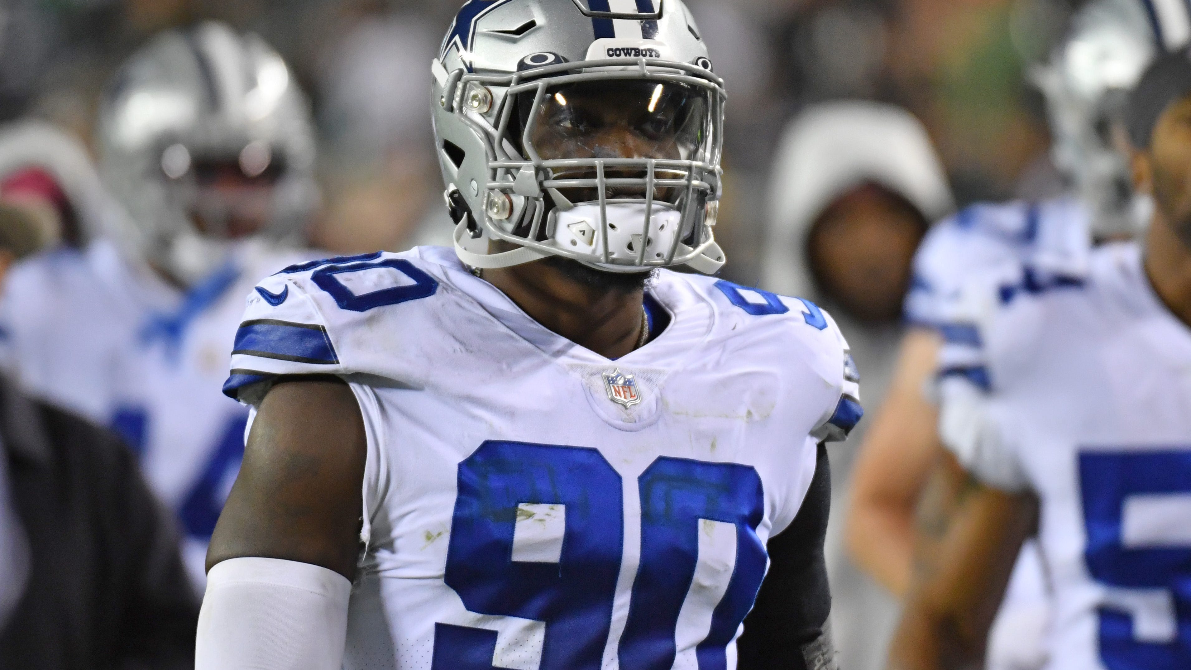 Cowboys restructure contract of DE DeMarcus Lawrence