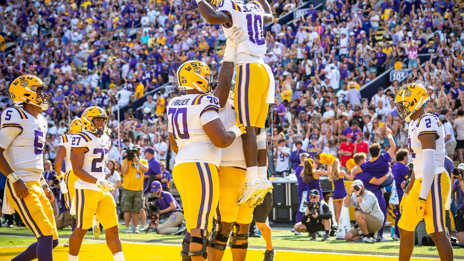 3 quick takeaways after LSU stuns Ole Miss: The Jayden Daniels show is here