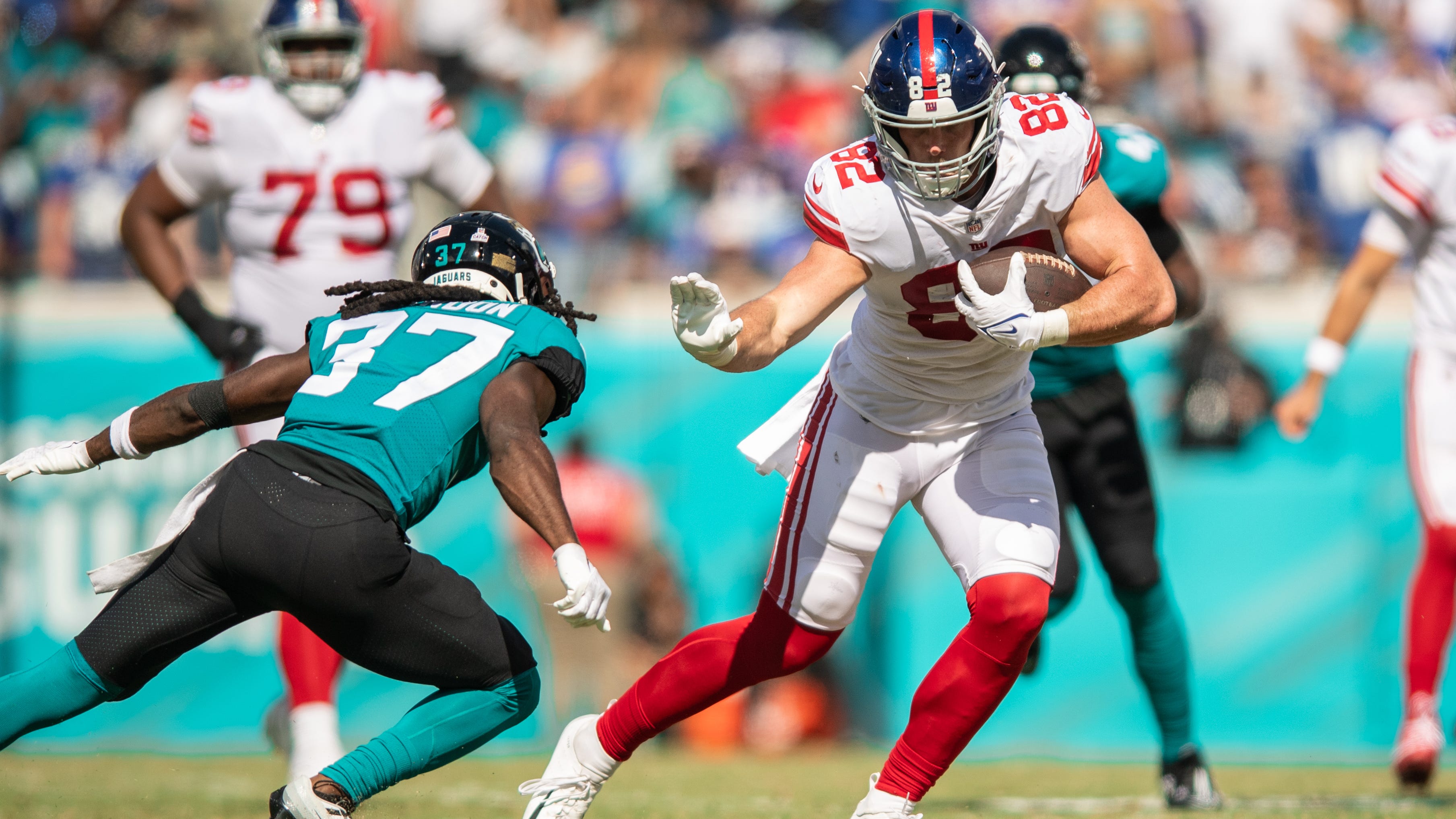 Daniel Bellinger returns to Giants, will fly home with team after scary eye injury