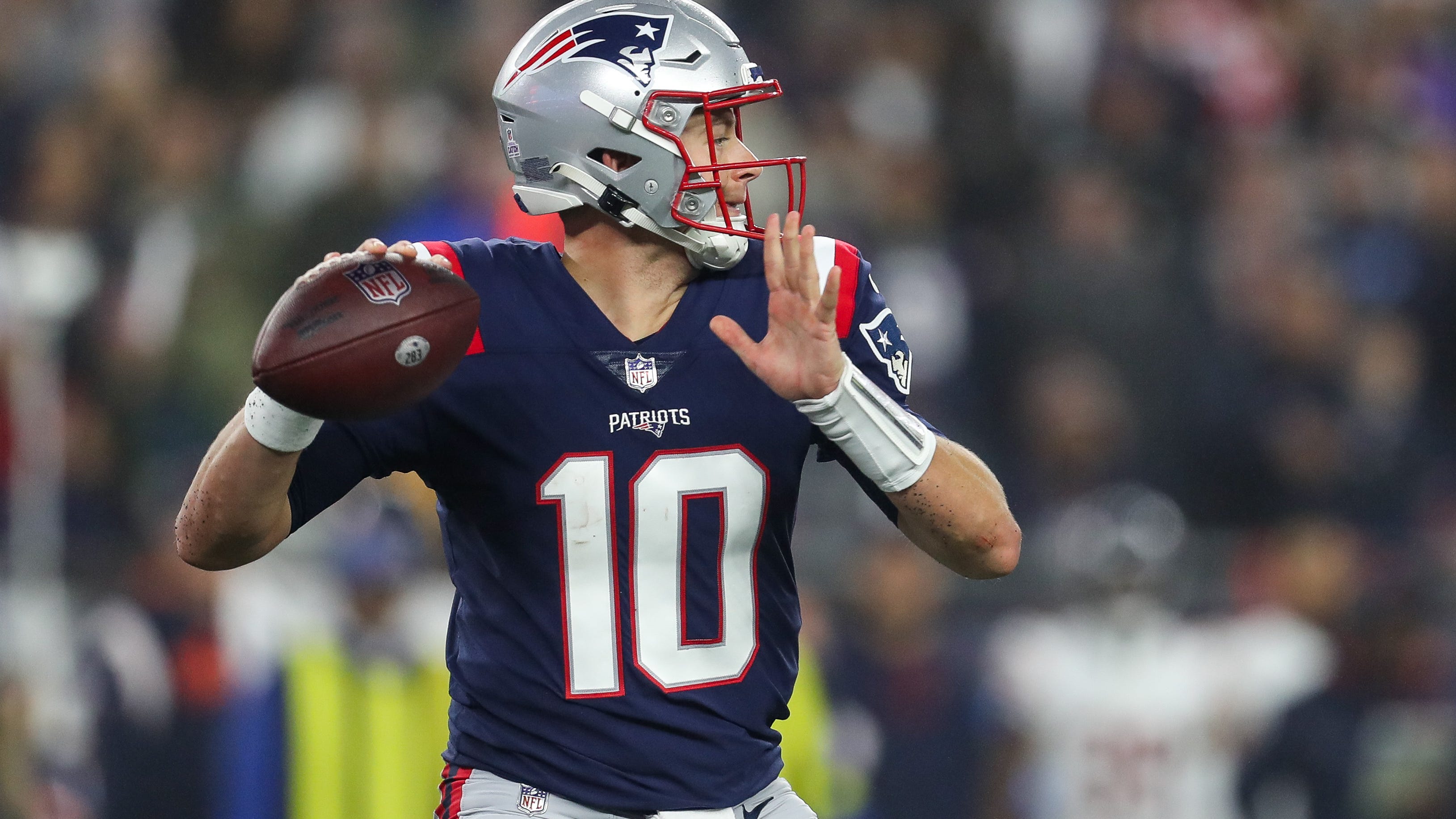 Mac Jones will reportedly start for the Patriots against Jets on Sunday
