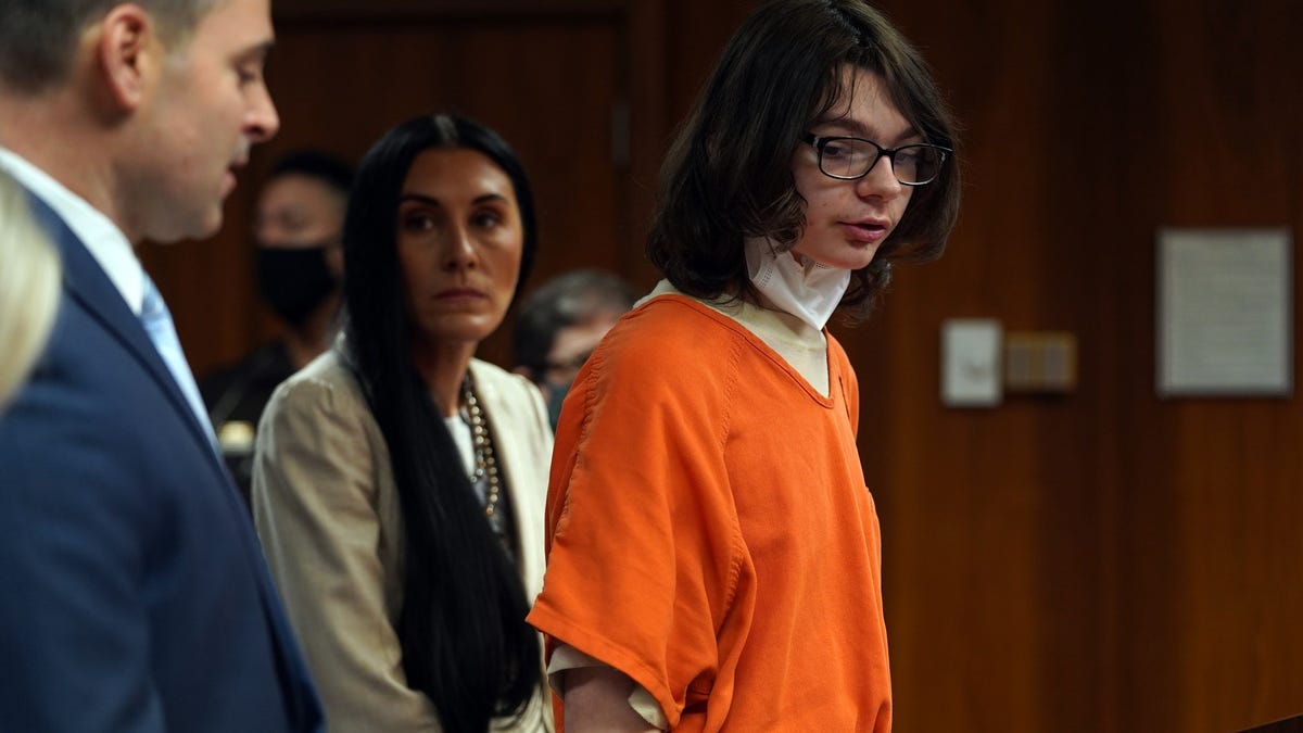 Prosecutors seek life sentence, without parole, for Oxford High School shooter