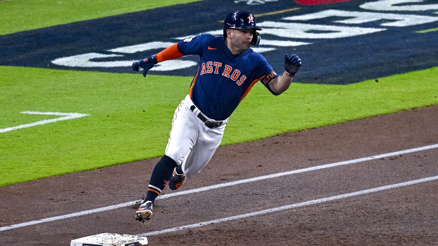 Top 10 MLB second basemen for 2023 season