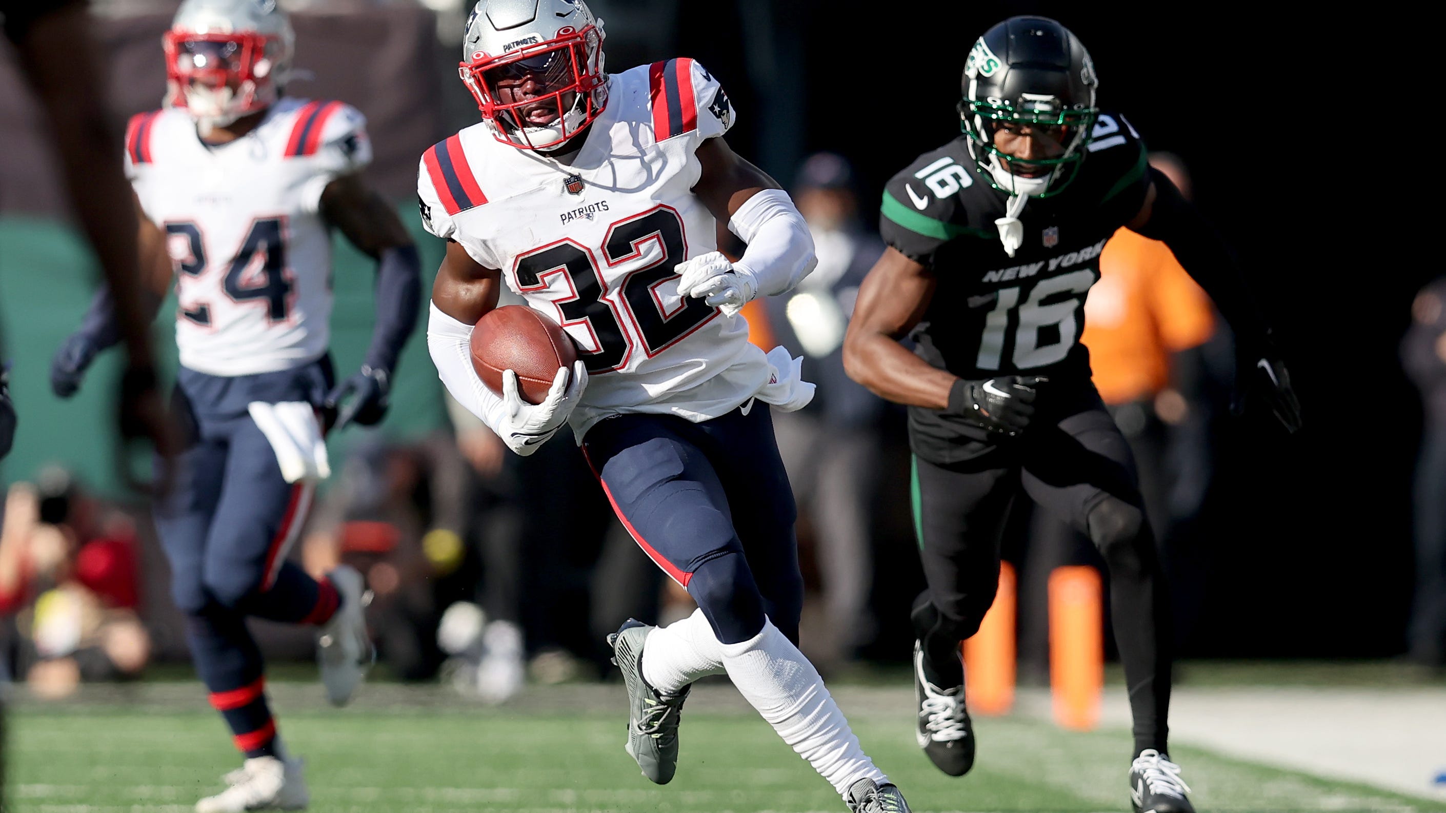 Patriots get back on track with 13th straight beatdown of little-brother Jets