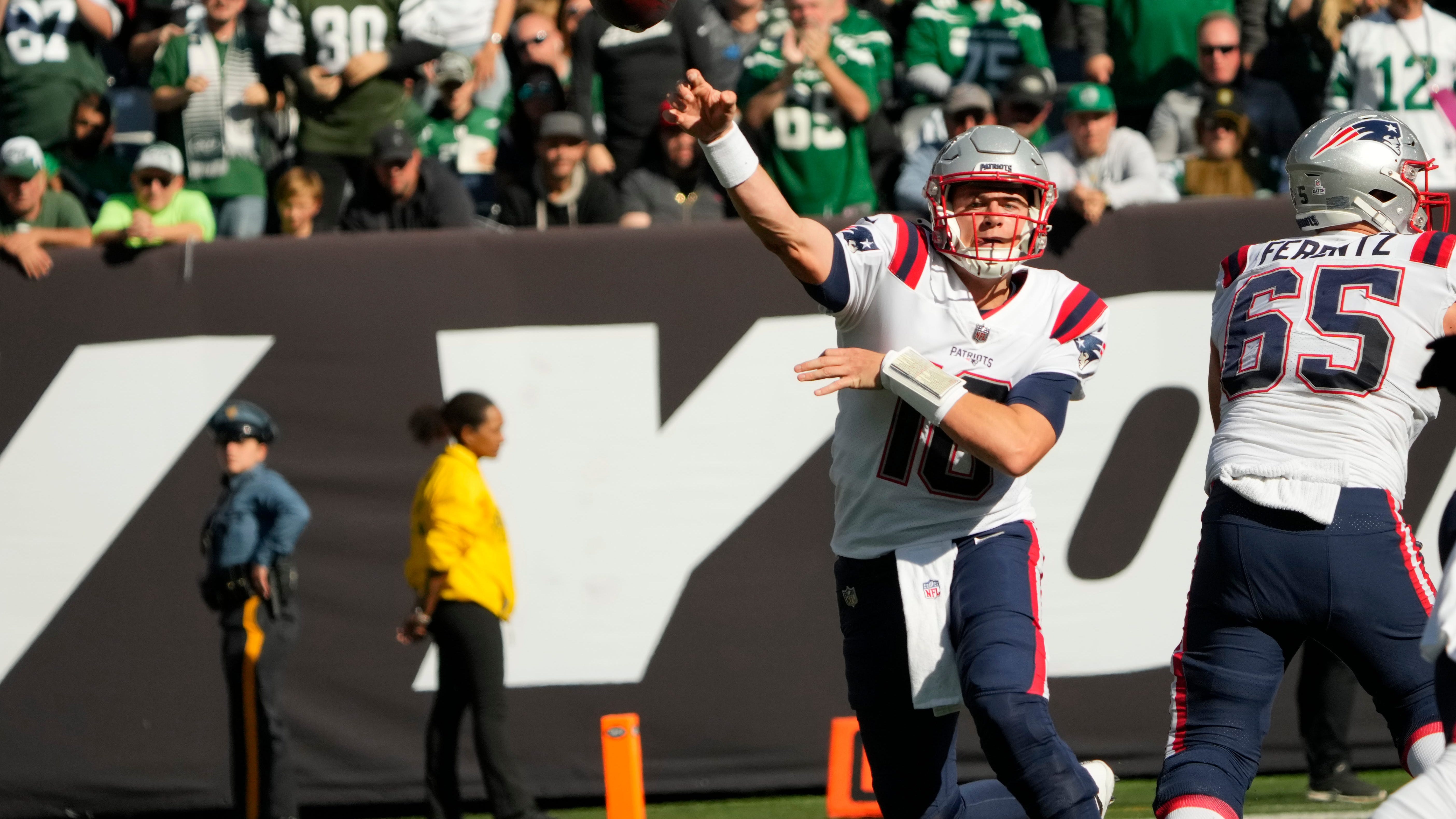 Patriots' trade deadline approach proves it's all about next year – and Mac Jones