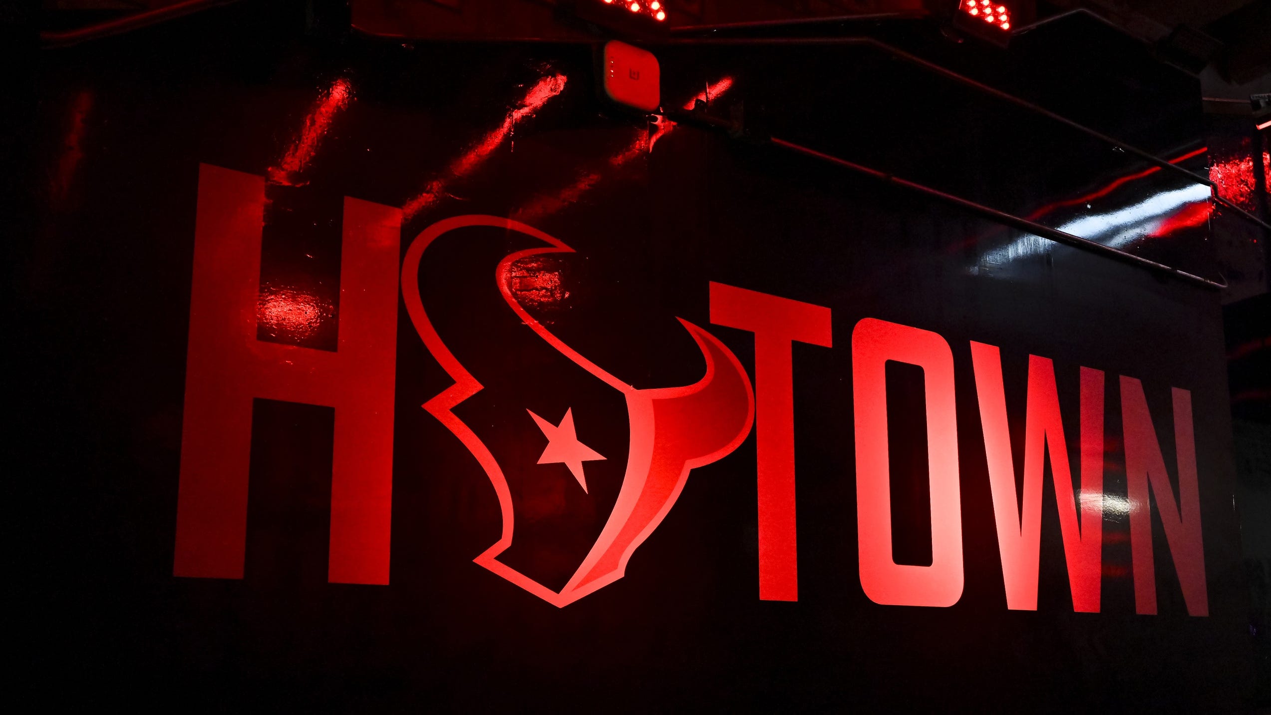 Veterans Shaq Mason, Jimmie Ward impressed with Texans' foundational pieces