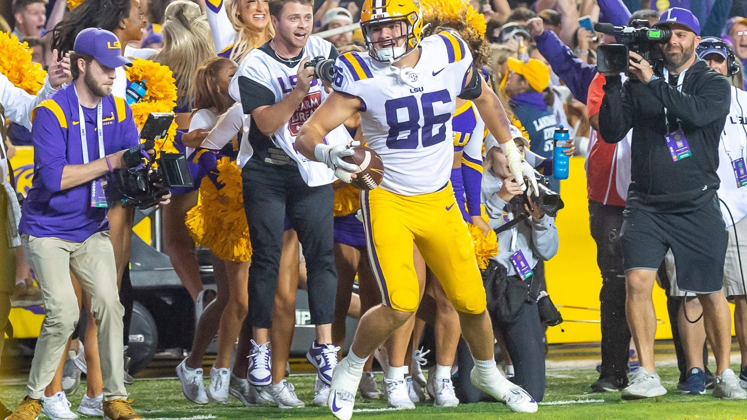 Tigers climb into AP top 10 after Alabama upset; see the full poll