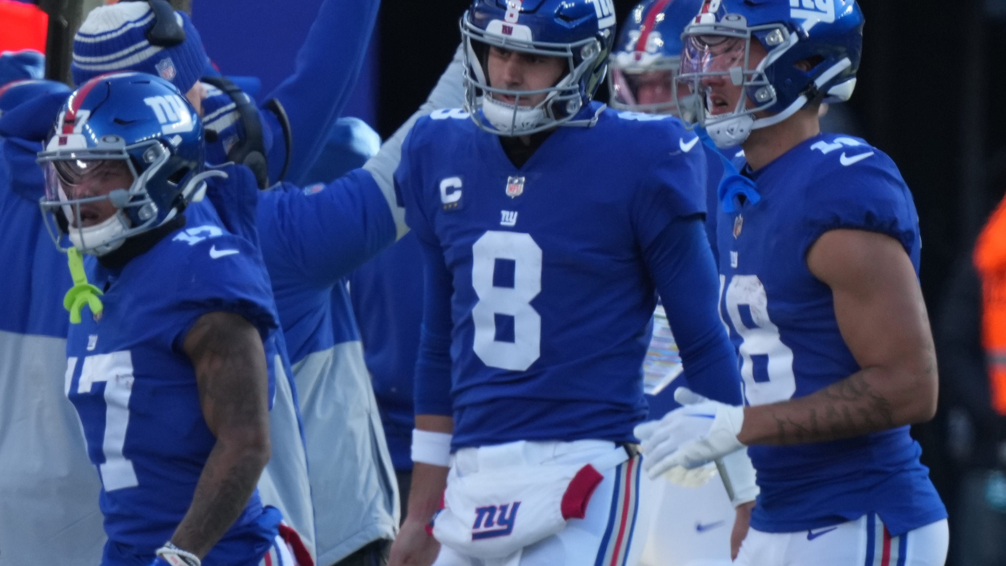 Daniel Jones has longest active NFL streak of attempts without an INT snapped
