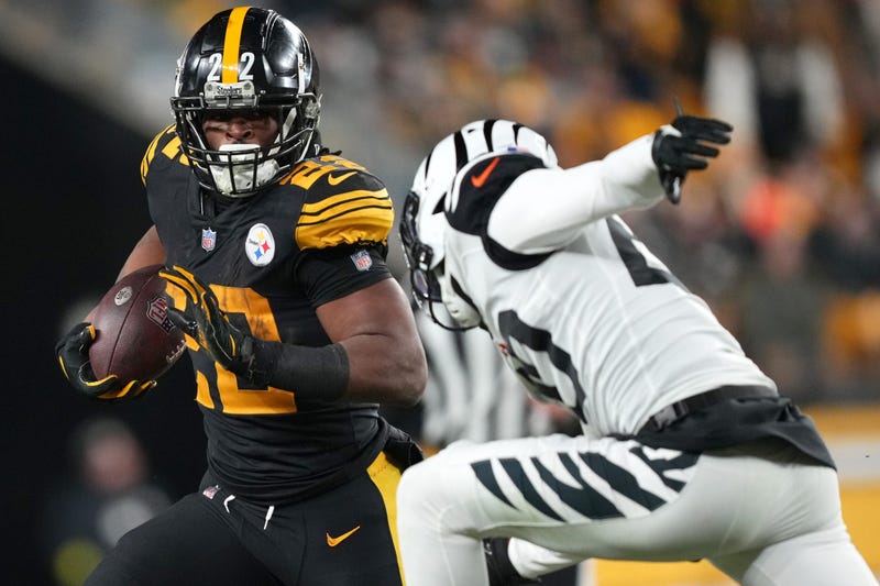 Najee Harris running vs Cincinnati