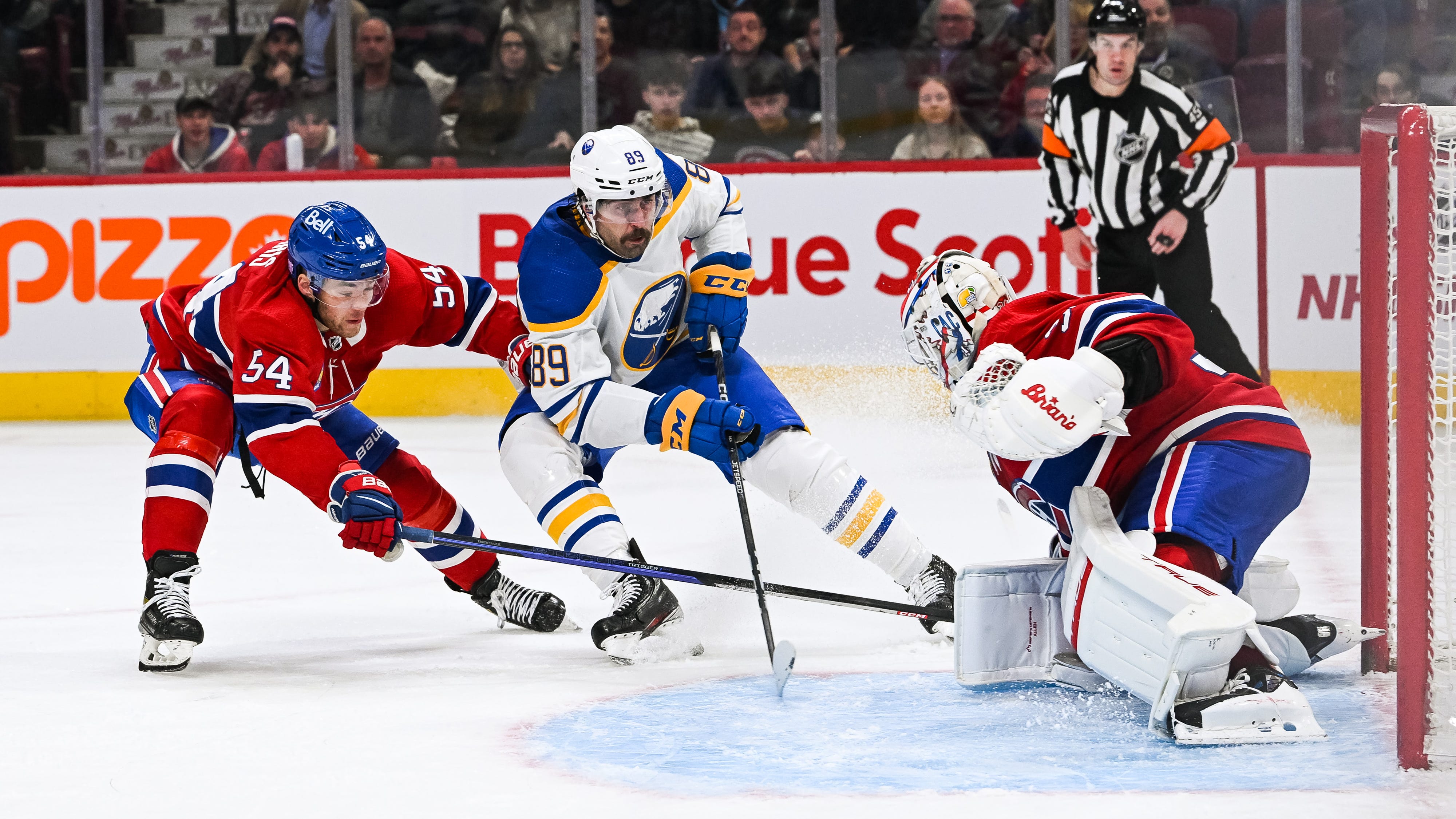 Sabres buck losing skid with seven-goal outburst against Canadiens