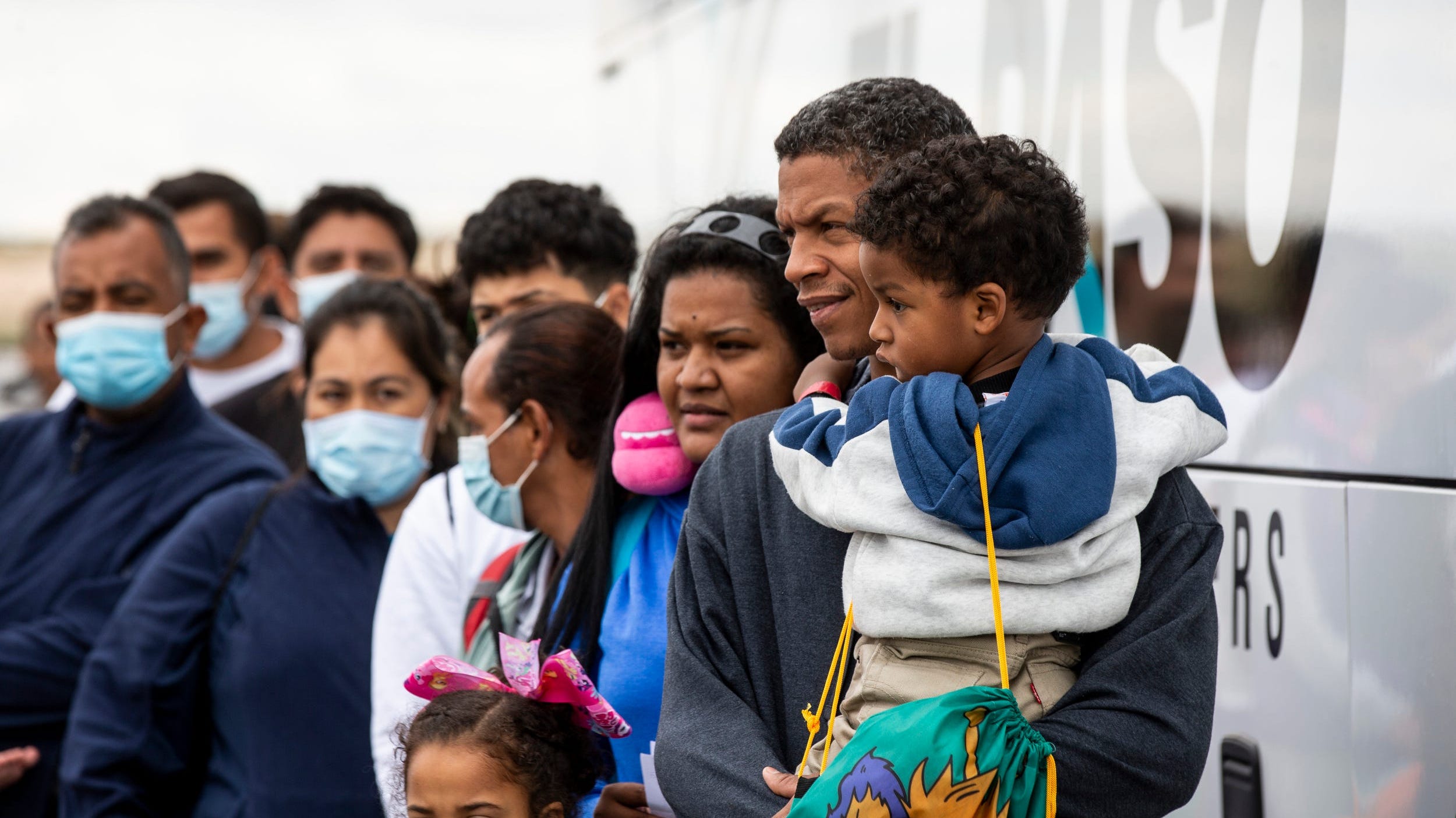 First group of migrants' arrival in Erie County raises questions from lawmakers